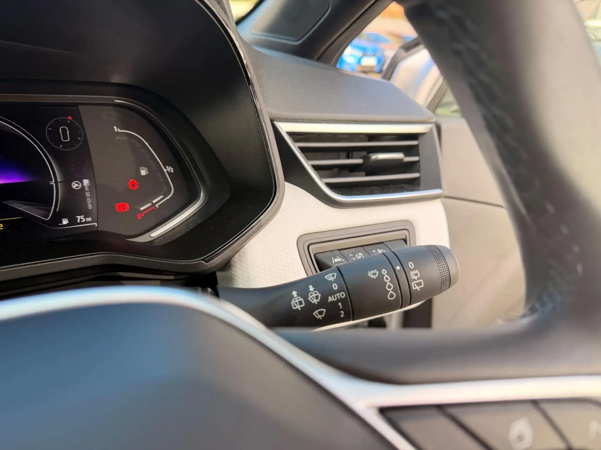 Renault Clio E-Tech Image 18