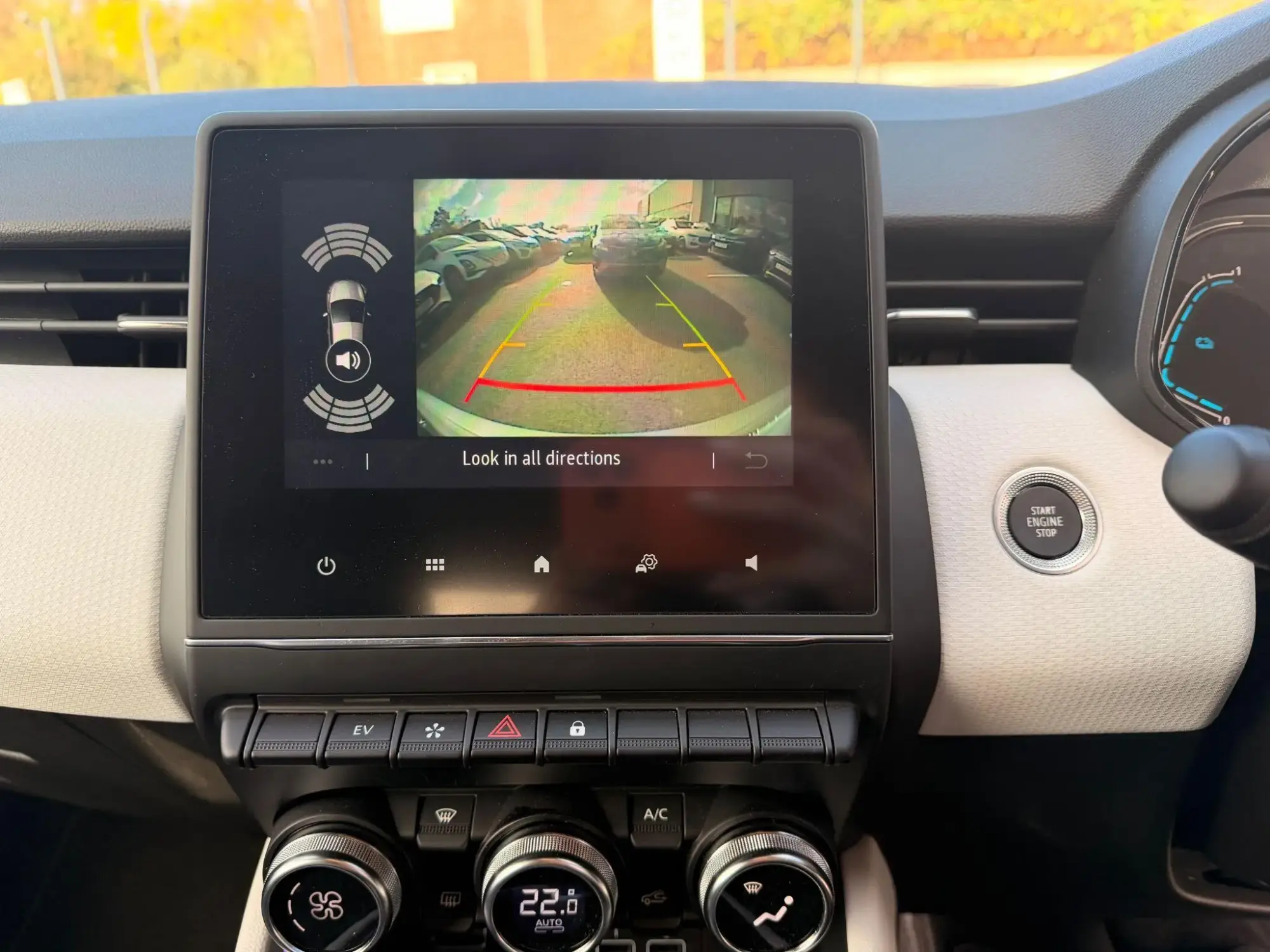 Renault Clio E-Tech Image 27