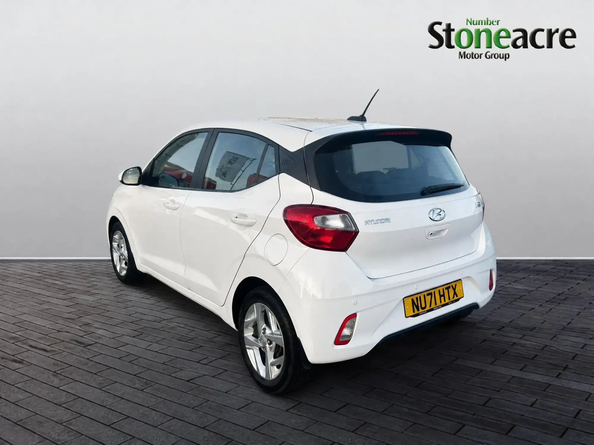 Hyundai i10 1.0 SE Connect Hatchback 5dr Petrol Manual Euro 6 (s/s) (67 ps) NU71HTX Image 3 Hyundai i10 1.0 SE Connect Hatchback 5dr Petrol Manual Euro 6 (s/s) (67 ps) NU71HTX Image 3