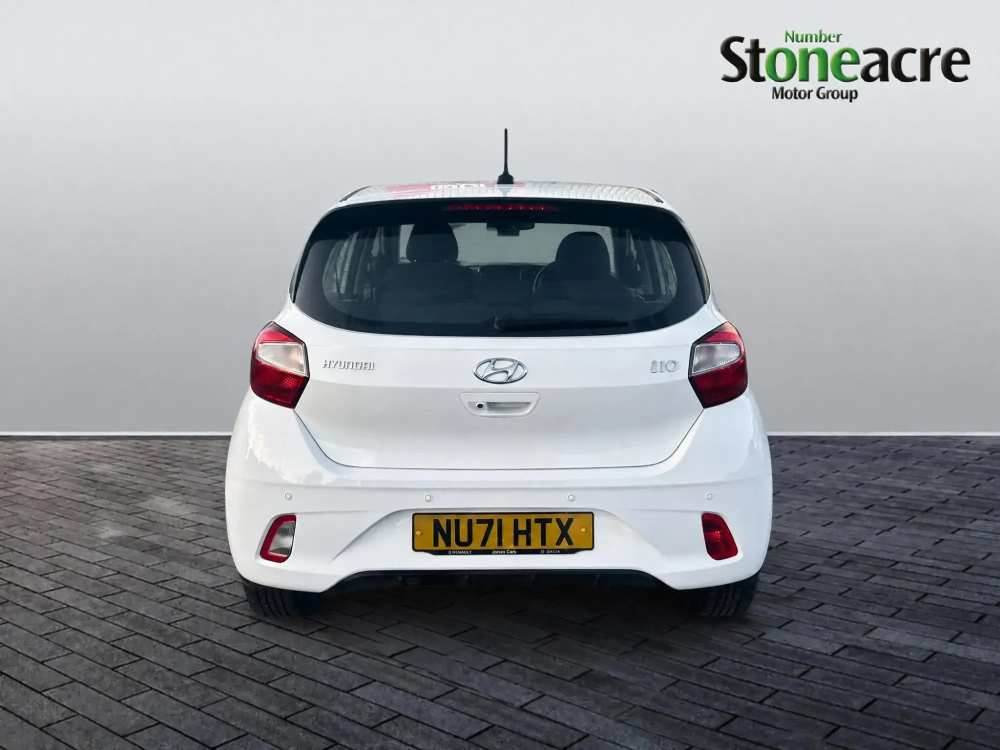 Hyundai i10 Image 6 Hyundai i10 Image 6