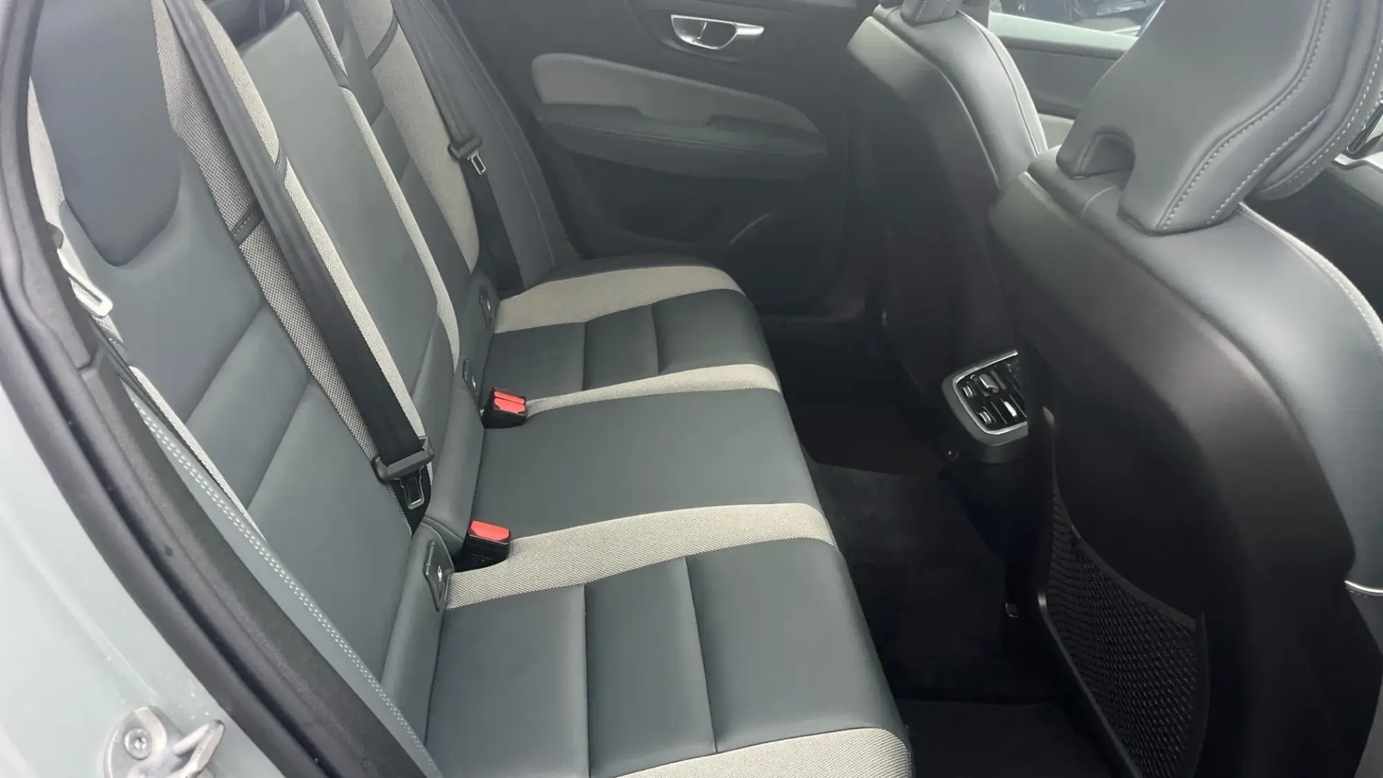 Volvo V60 Image 6 Volvo V60 Image 6