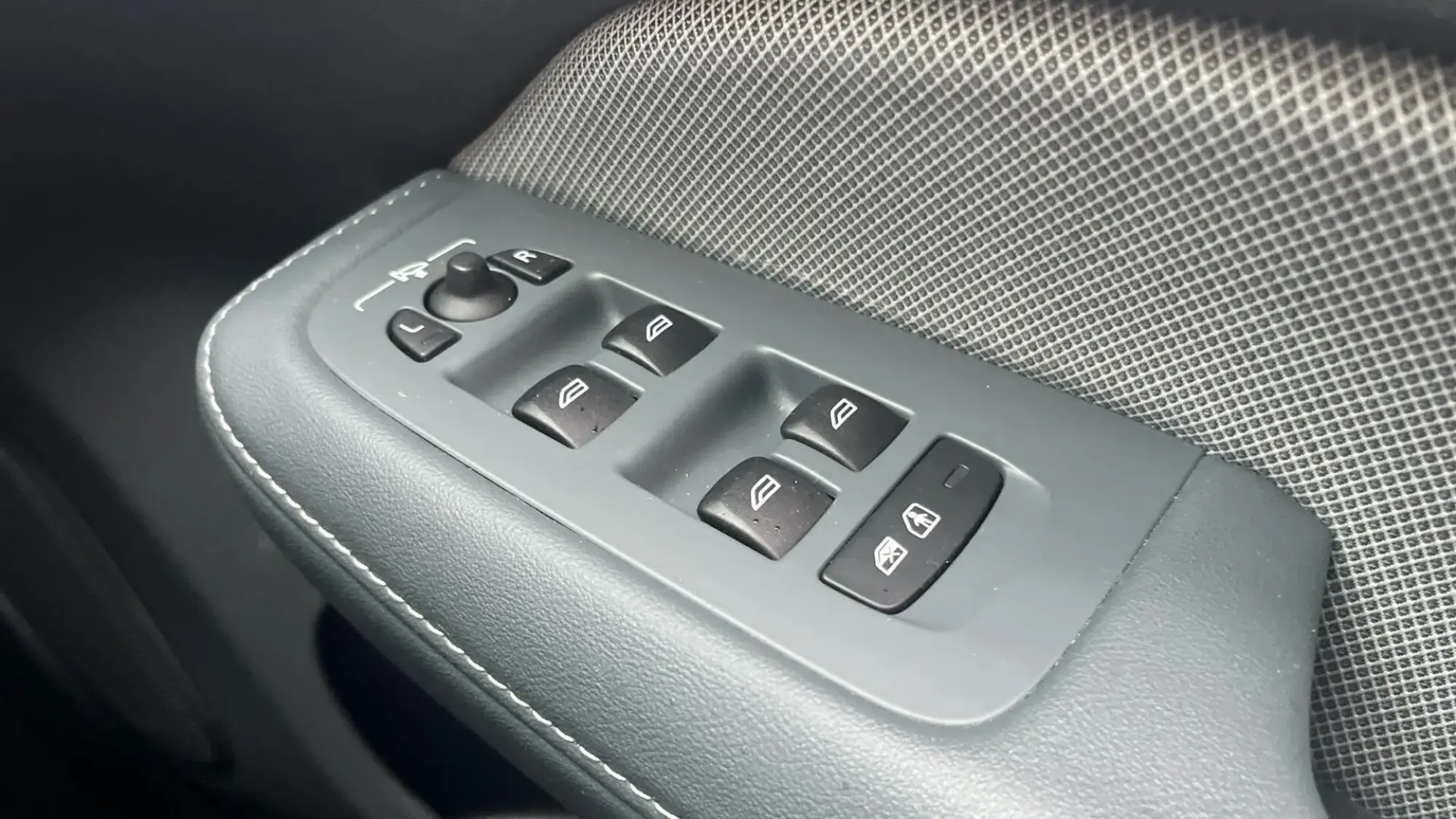 Volvo V60 Image 22 Volvo V60 Image 22