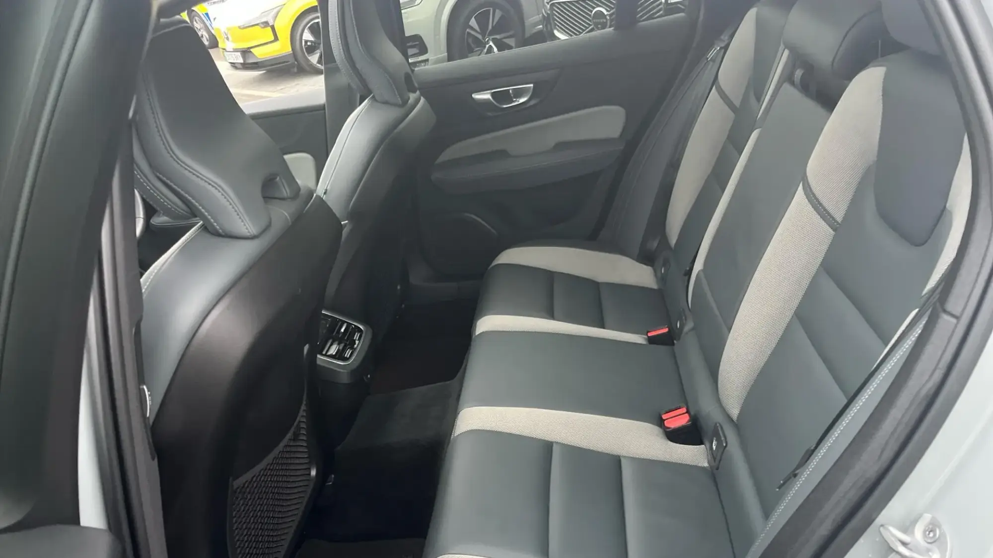 Volvo V60 Image 31 Volvo V60 Image 31
