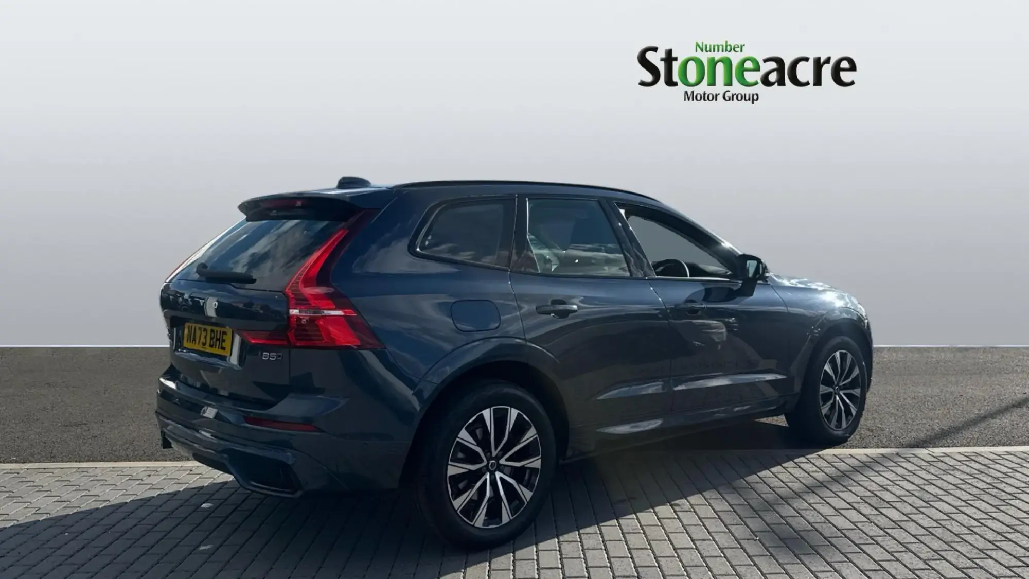 Volvo XC60 Plus Dark B5 (250 hp) NA73BHE Image 2 Volvo XC60 Plus Dark B5 (250 hp) NA73BHE Image 2