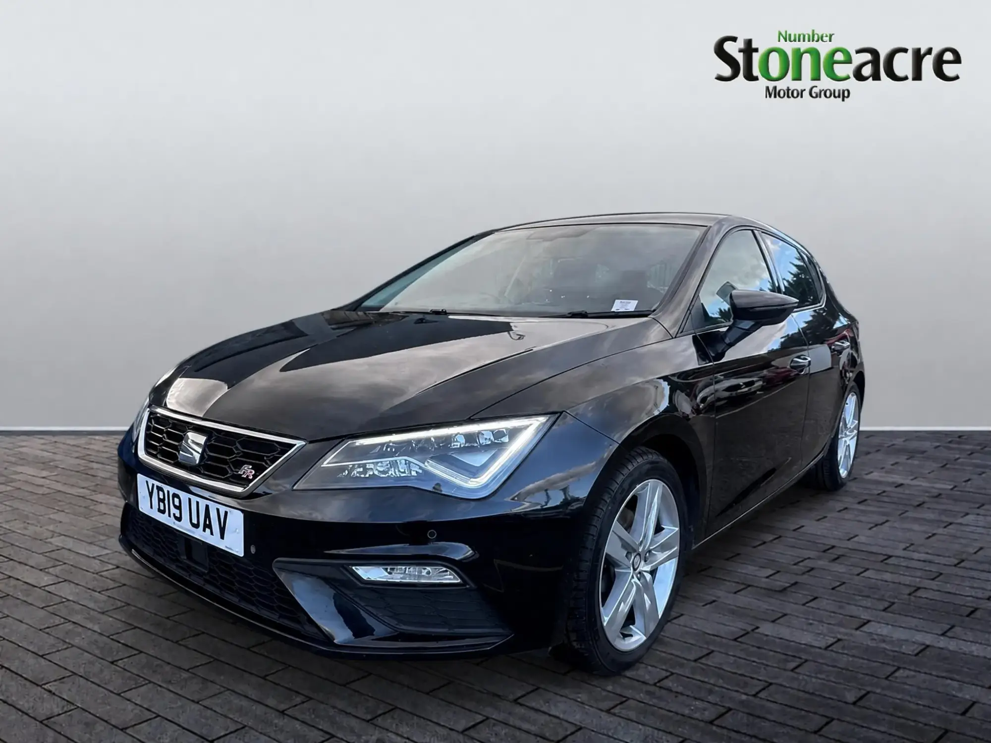 SEAT Leon 1.5 TSI EVO FR Hatchback 5dr Petrol Manual Euro 6 (s/s) (130 ps) YB19UAV Image 3 SEAT Leon 1.5 TSI EVO FR Hatchback 5dr Petrol Manual Euro 6 (s/s) (130 ps) YB19UAV Image 3
