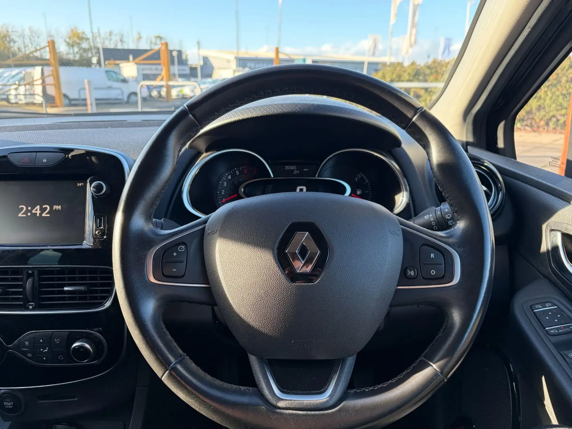 Renault Clio Image 16