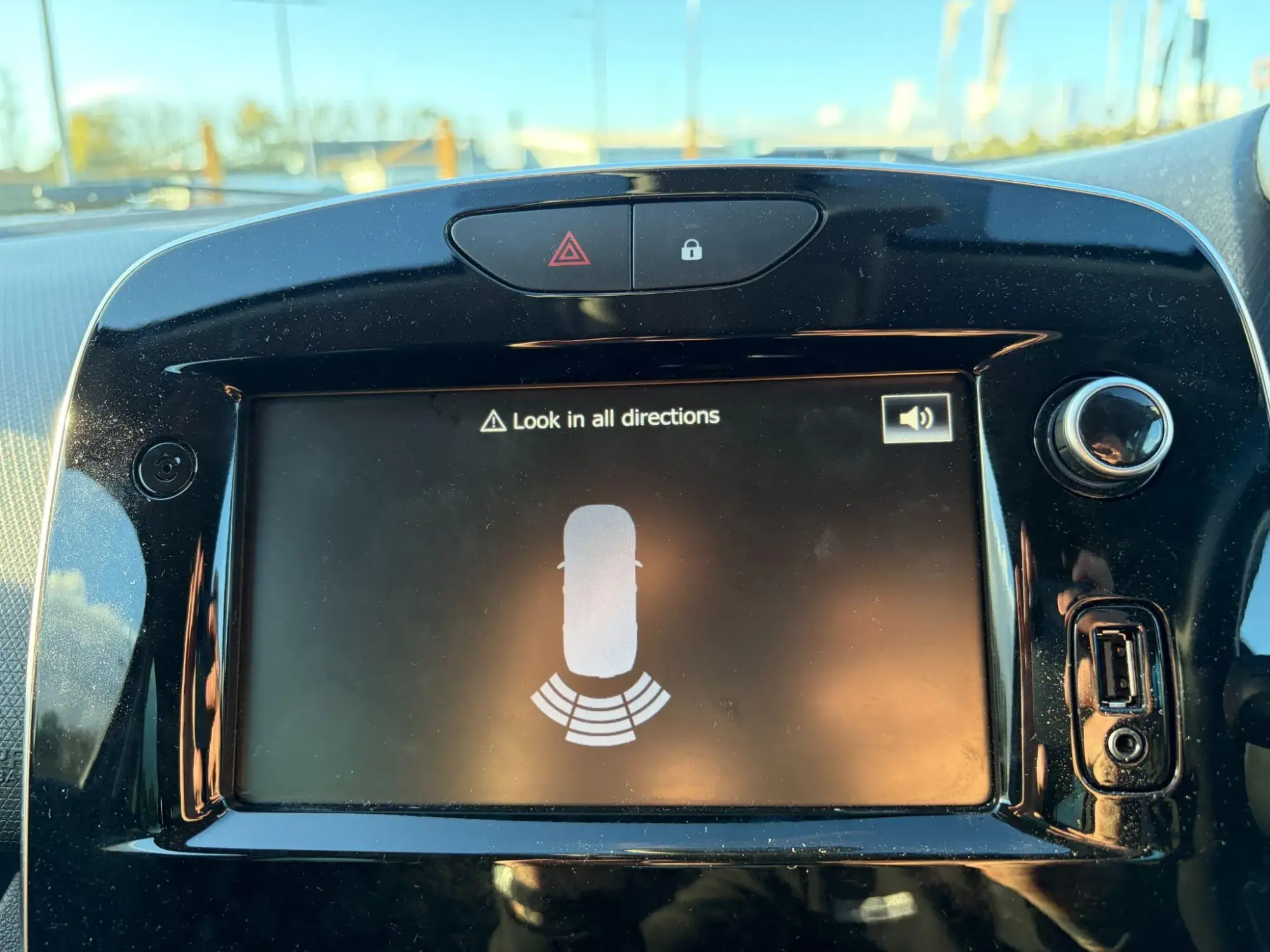 Renault Clio Image 21