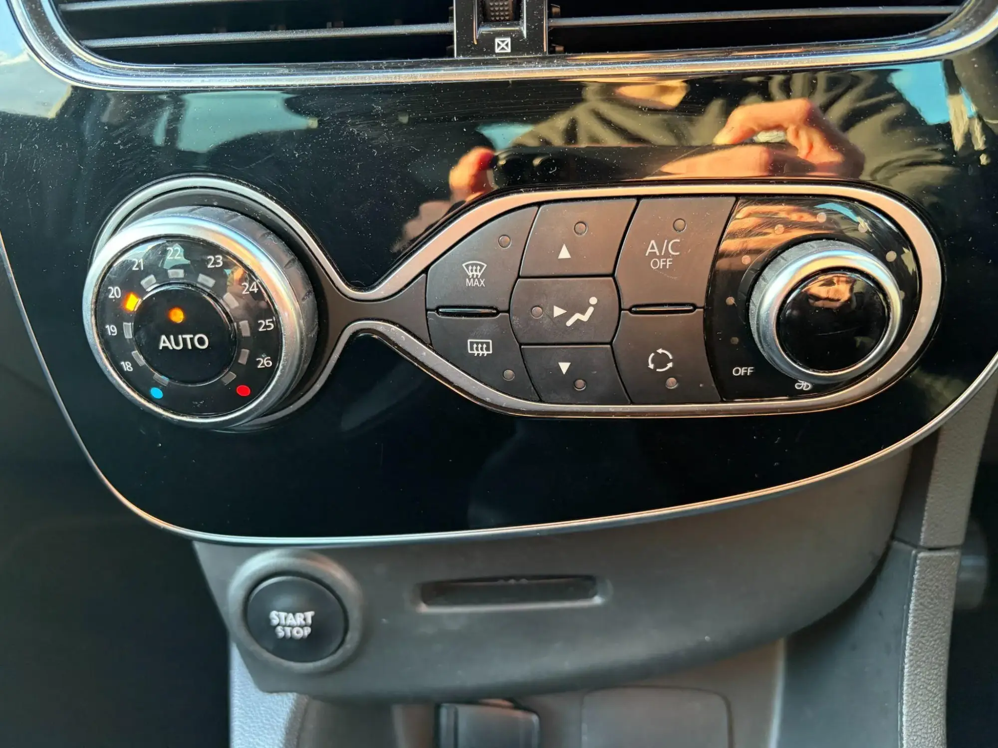 Renault Clio Image 22