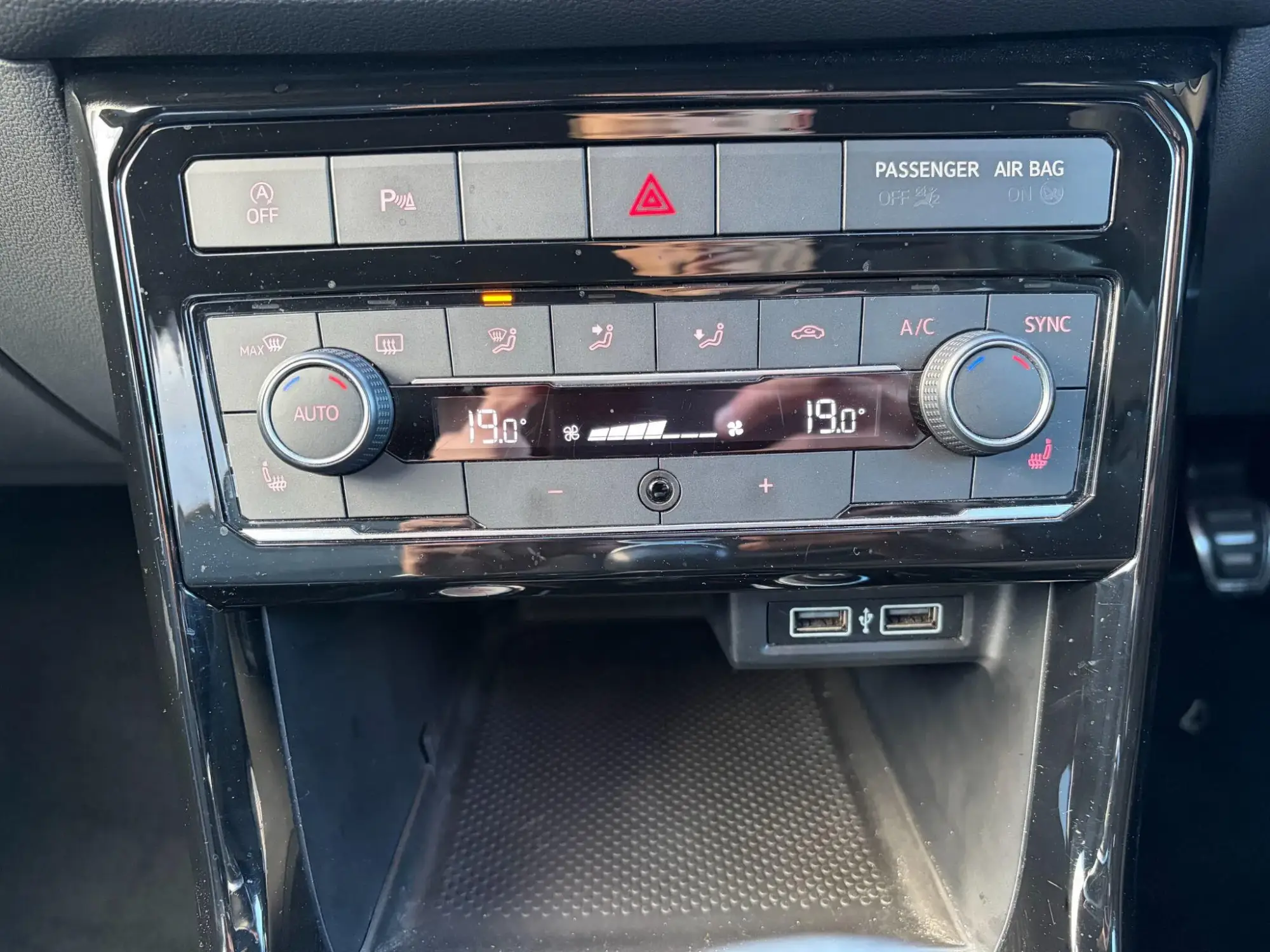 Volkswagen T-Cross Image 27