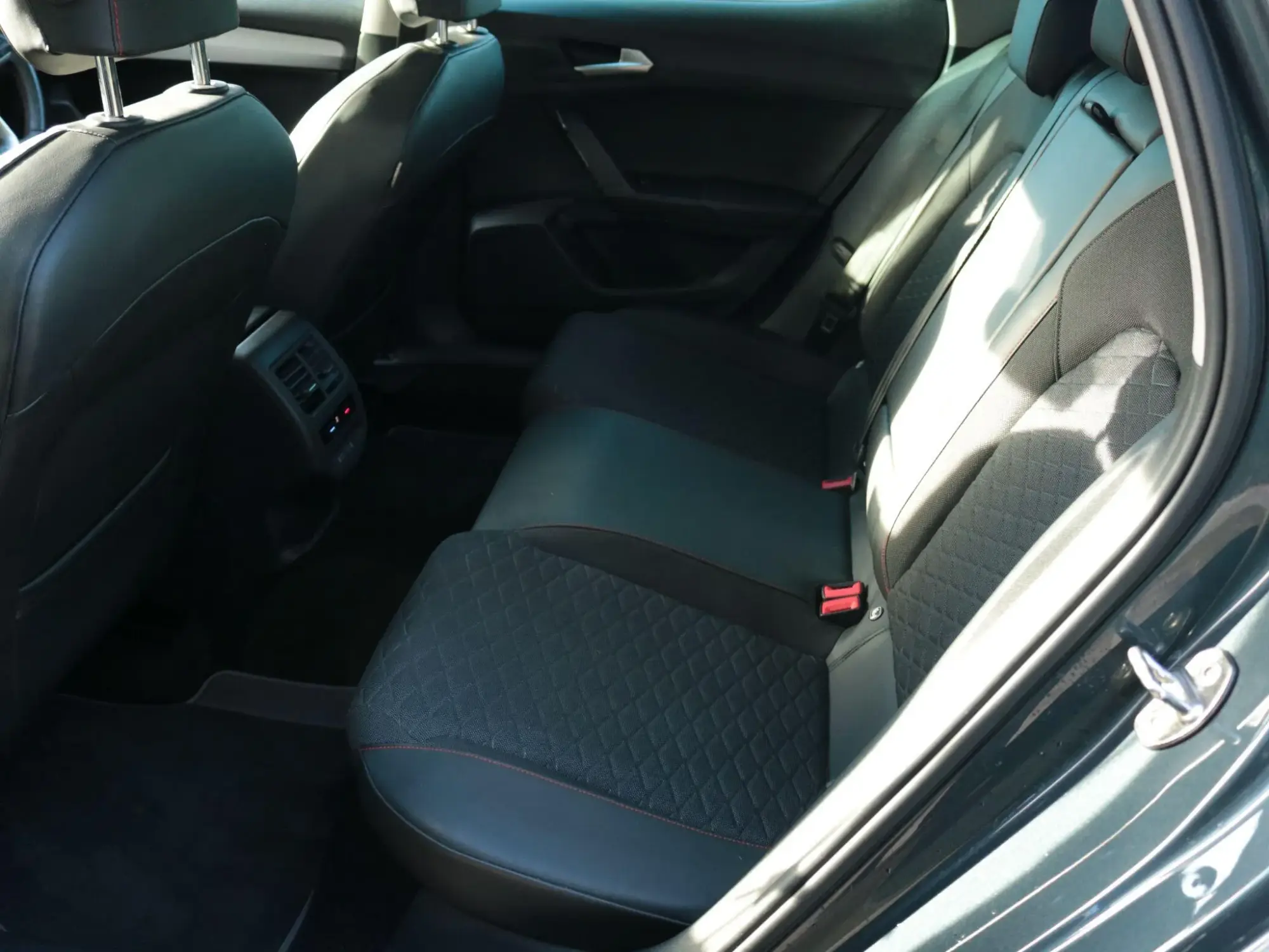 SEAT Leon Image 27 SEAT Leon Image 27