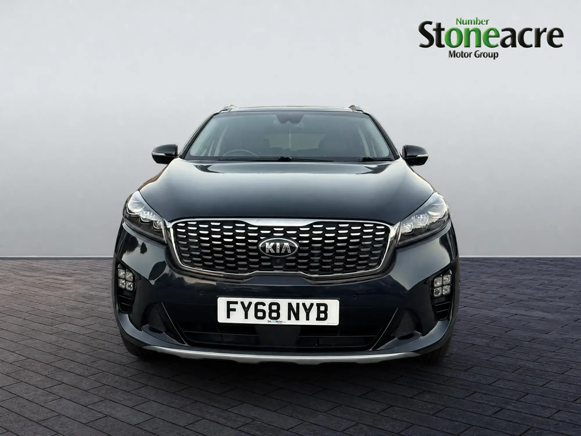 Kia Sorento 2.2 CRDi GT-Line S SUV 5dr Diesel Auto AWD Euro 6 (s/s) (197 bhp) FY68NYB Image 2 Kia Sorento 2.2 CRDi GT-Line S SUV 5dr Diesel Auto AWD Euro 6 (s/s) (197 bhp) FY68NYB Image 2