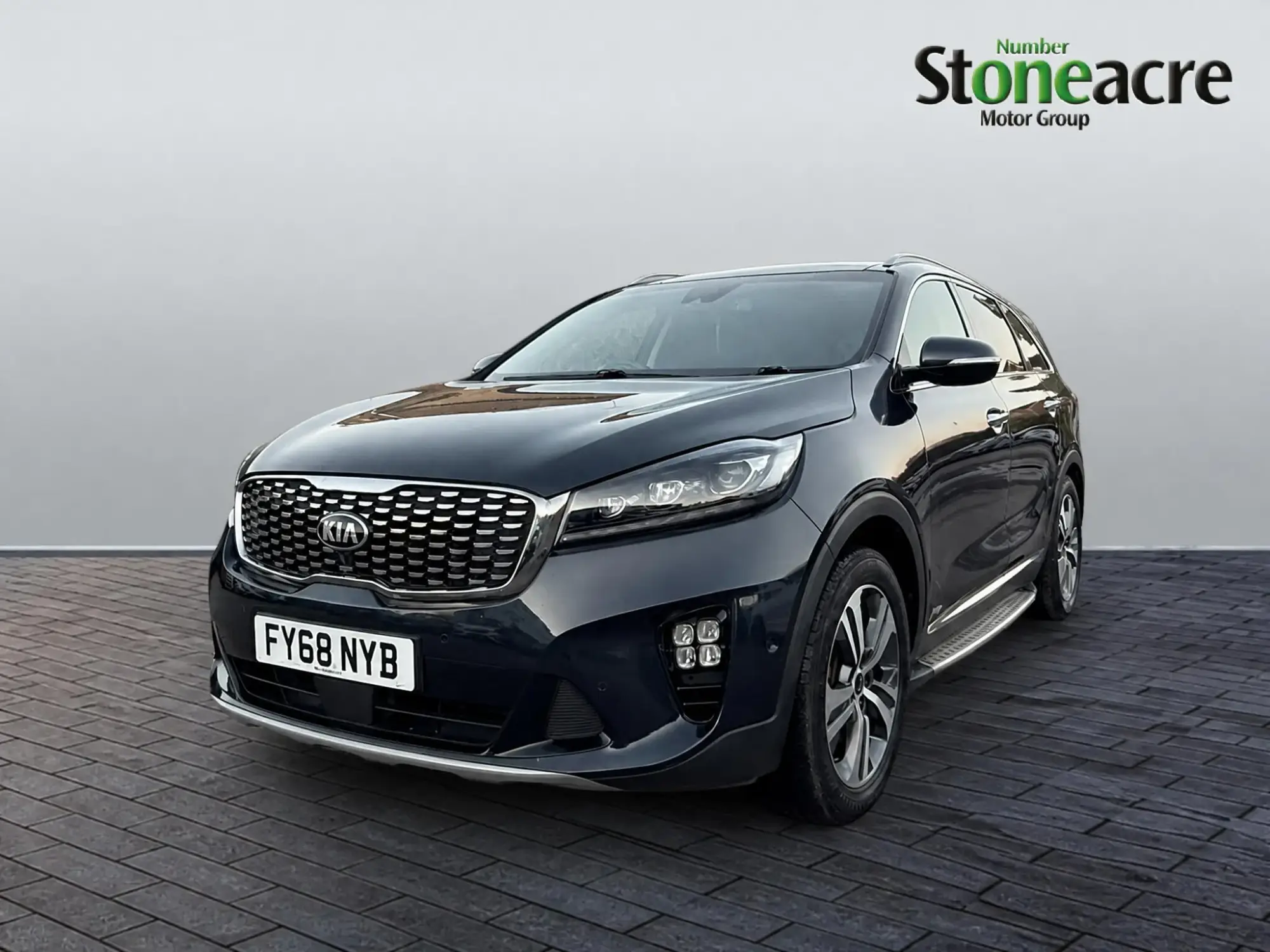 Kia Sorento 2.2 CRDi GT-Line S SUV 5dr Diesel Auto AWD Euro 6 (s/s) (197 bhp) FY68NYB Image 3 Kia Sorento 2.2 CRDi GT-Line S SUV 5dr Diesel Auto AWD Euro 6 (s/s) (197 bhp) FY68NYB Image 3