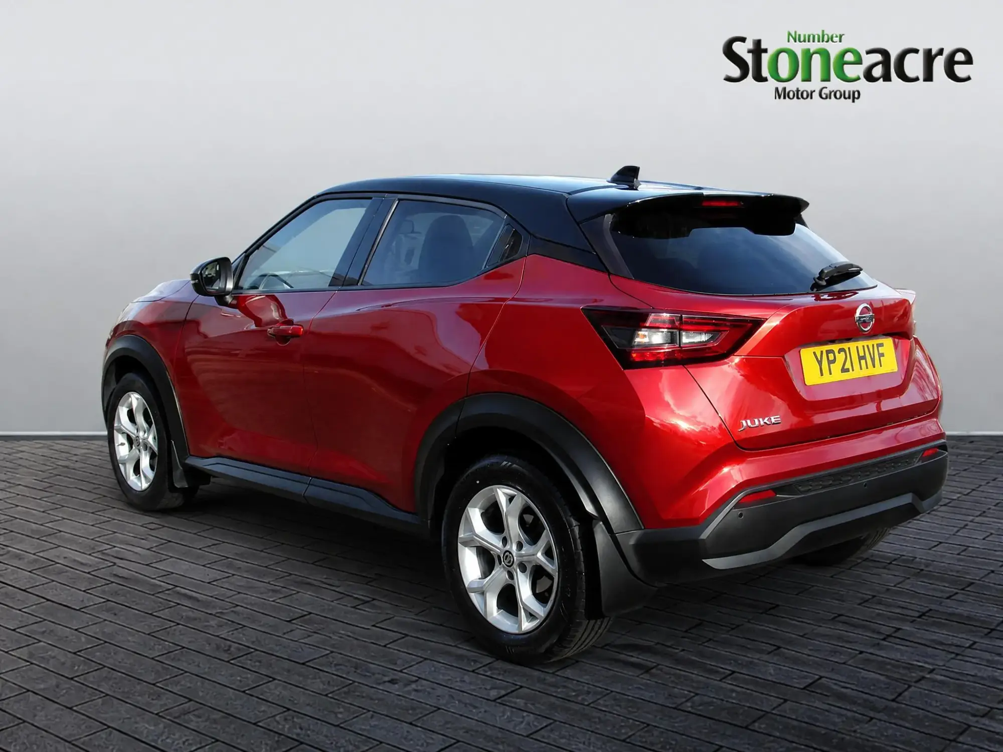 Nissan Juke 1.0 DiG-T N-Connecta 5dr YP21HVF Image 3 Nissan Juke 1.0 DiG-T N-Connecta 5dr YP21HVF Image 3