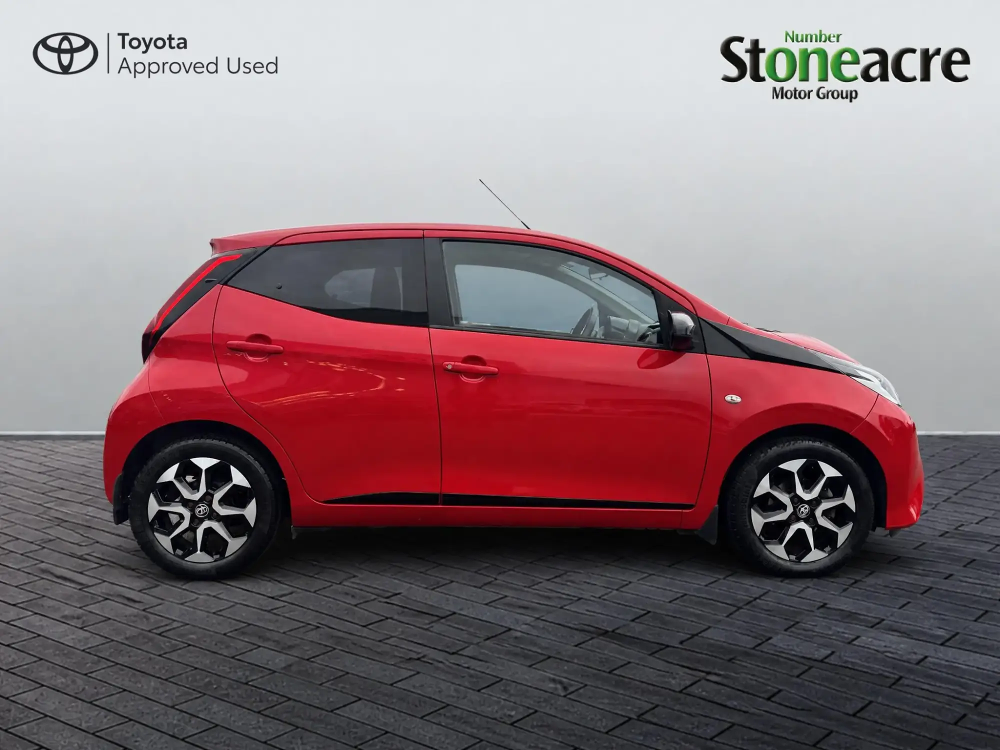 Toyota Aygo 1.0 VVT-i x-trend Funroof 5dr Petrol x-shift Euro 6 (71 ps) NY68UZH Image 2