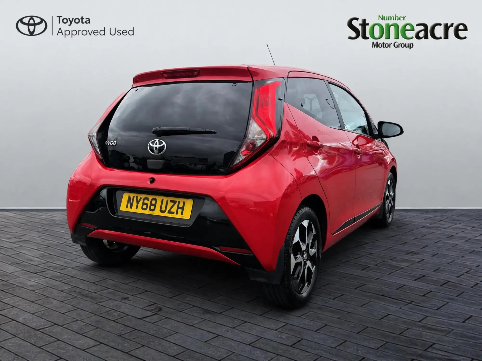 Toyota Aygo 1.0 VVT-i x-trend Funroof 5dr Petrol x-shift Euro 6 (71 ps) NY68UZH Image 3