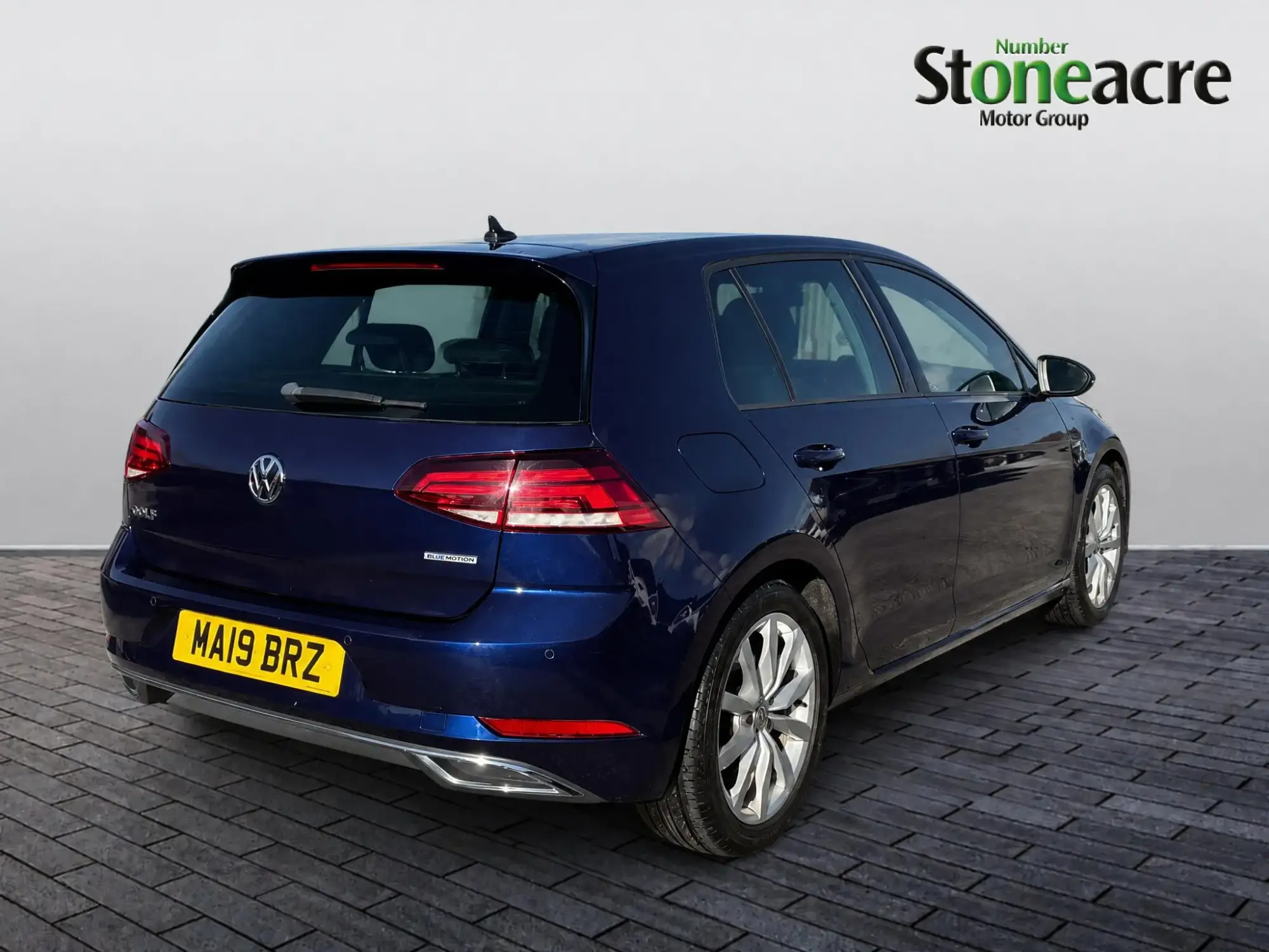 Volkswagen Golf Image 8