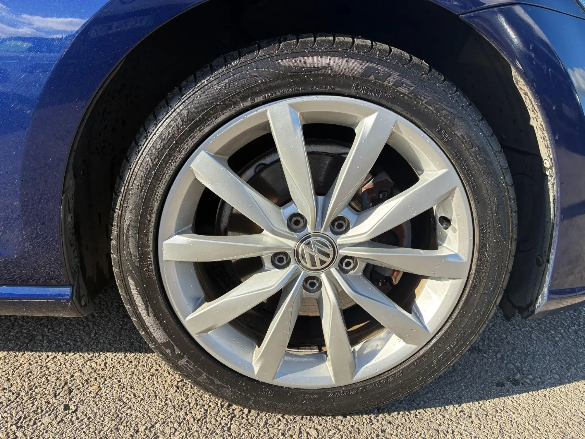 Volkswagen Golf Image 9