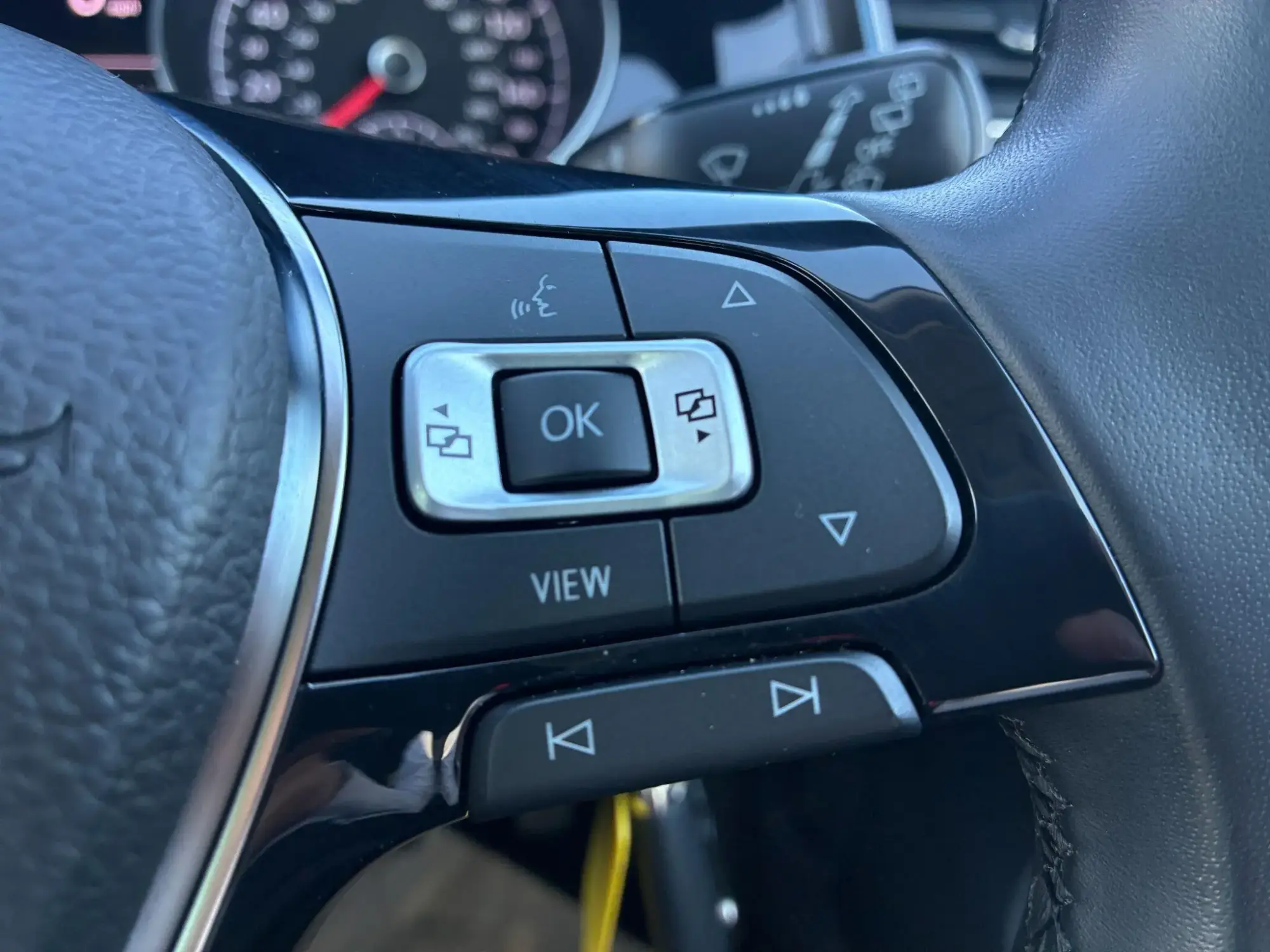 Volkswagen Golf Image 13