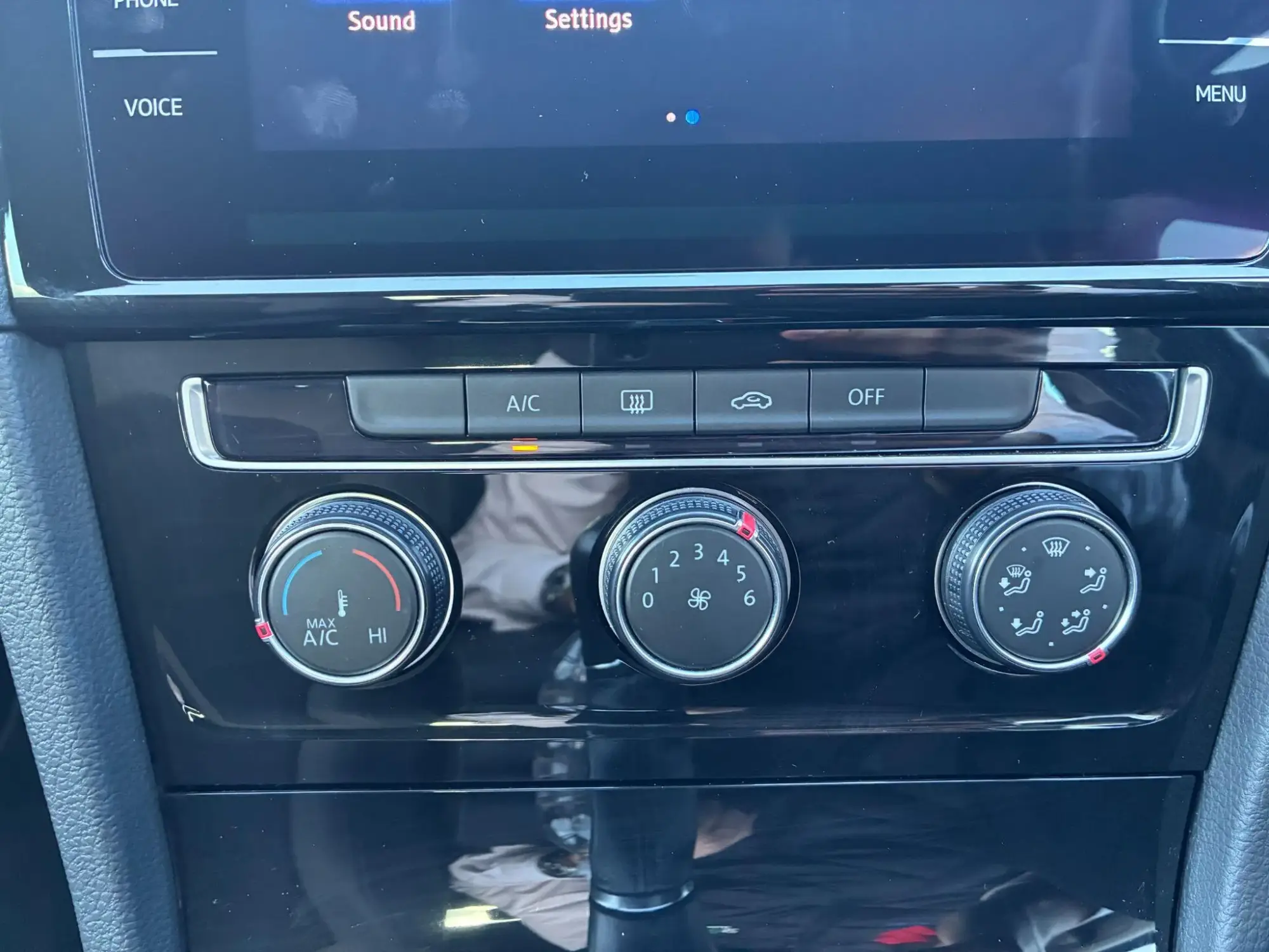 Volkswagen Golf Image 22