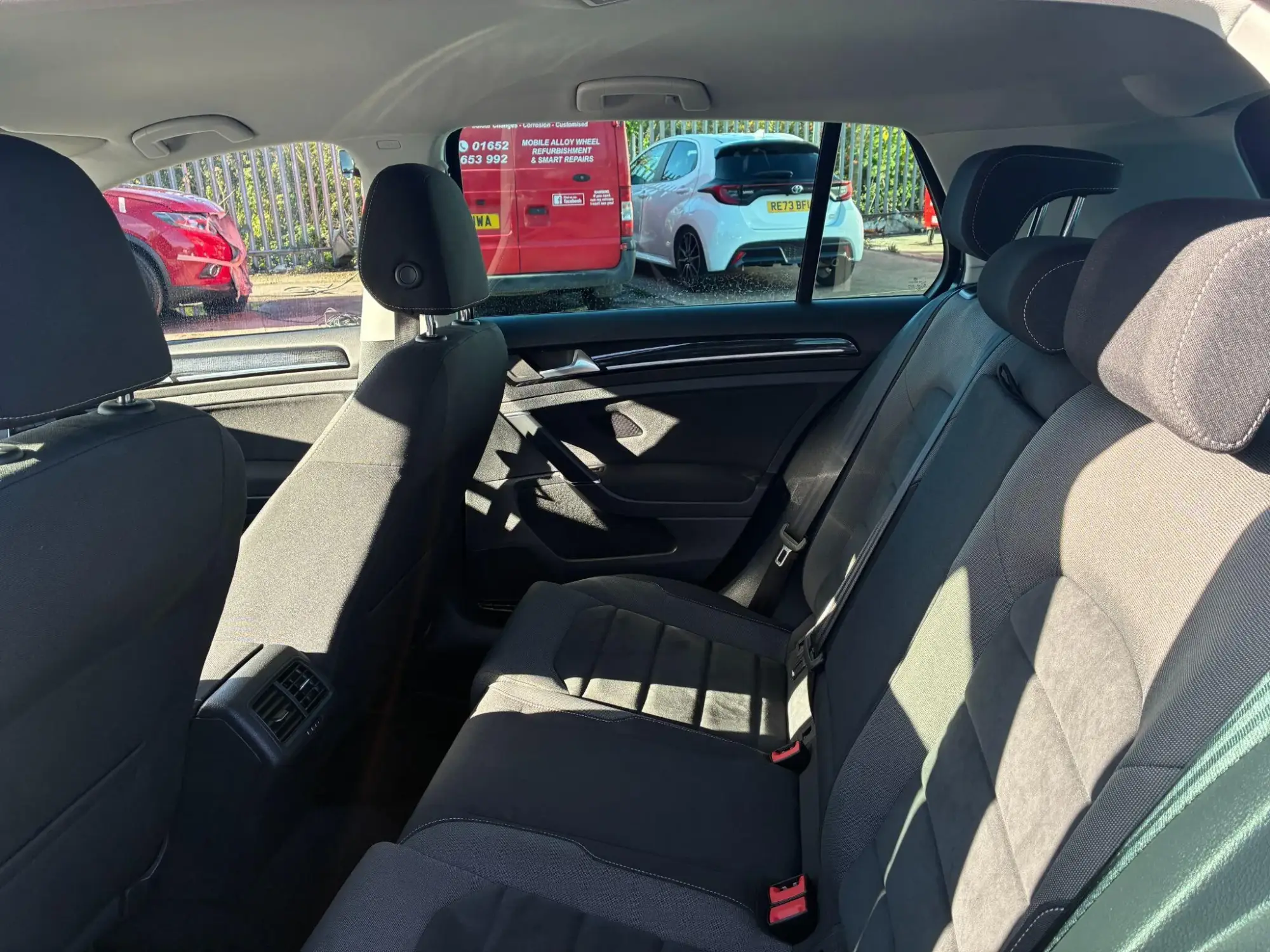 Volkswagen Golf Image 27