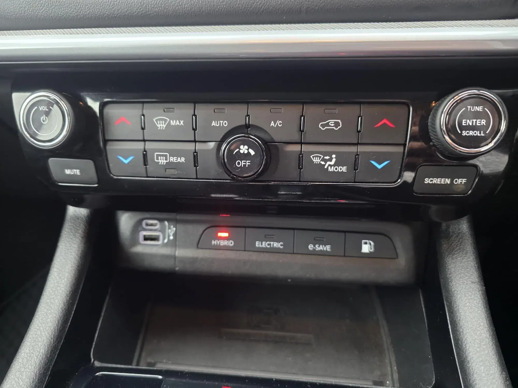 Jeep Compass 4XE Image 22 Jeep Compass 4XE Image 22