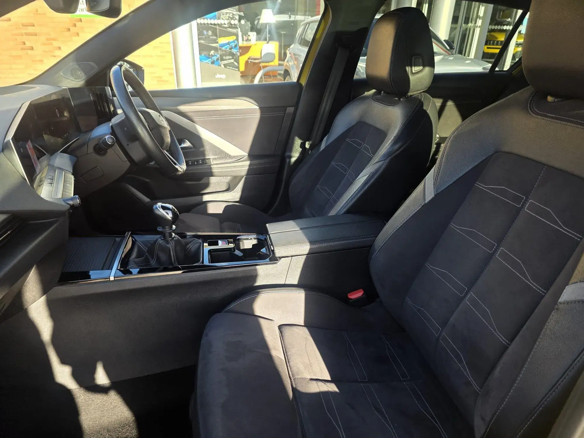 Vauxhall Astra Image 14