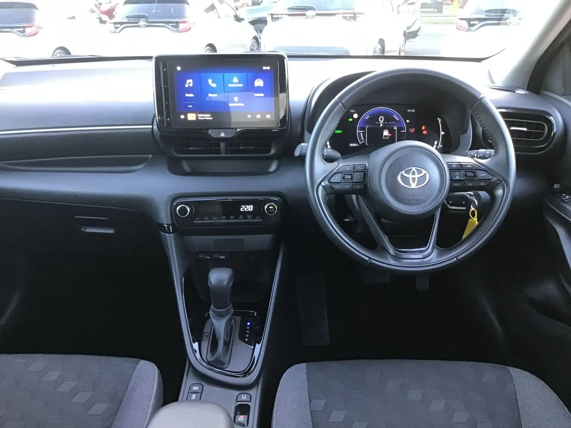 Toyota Yaris Hybrid Image 6 Toyota Yaris Hybrid Image 6