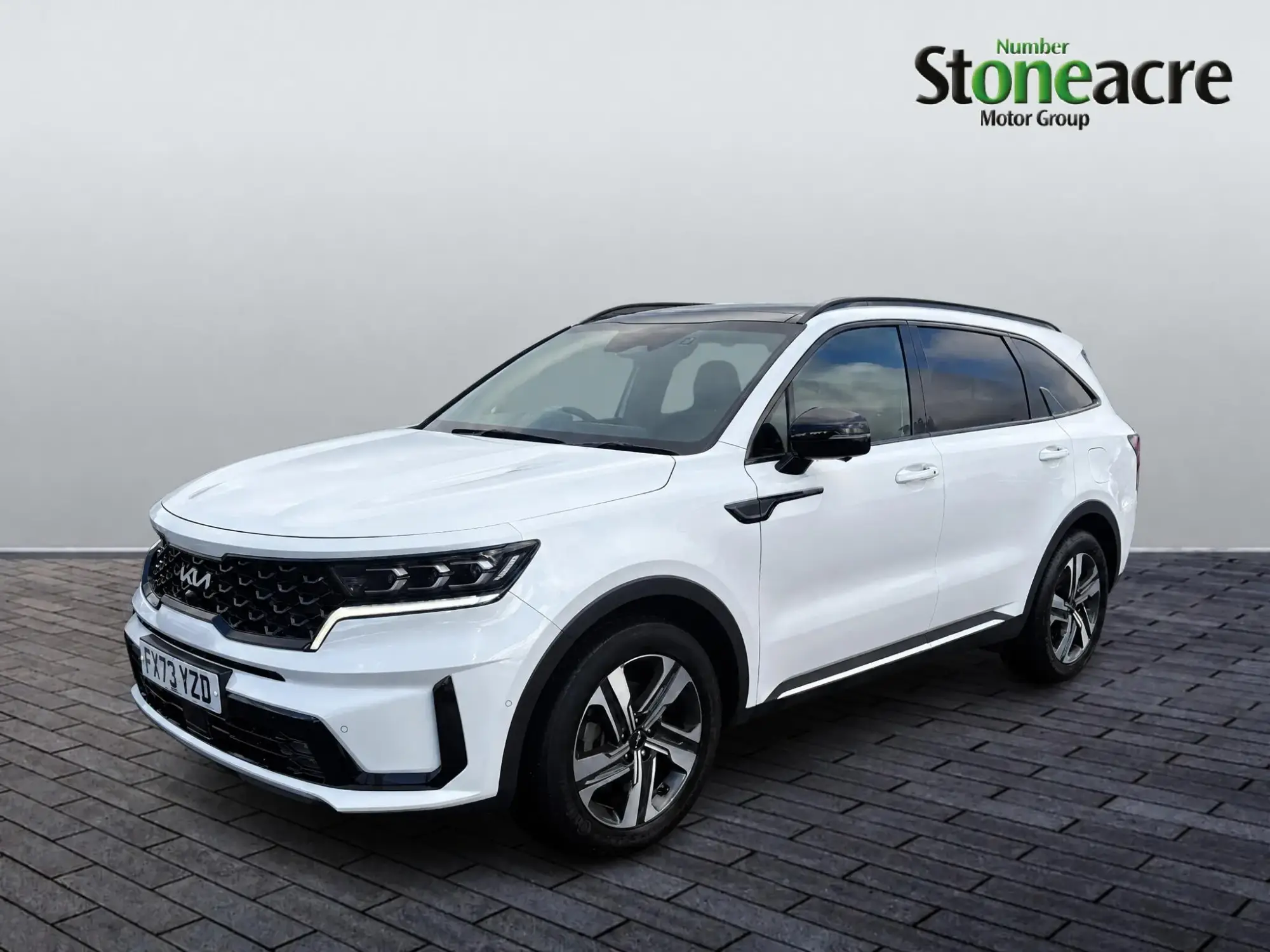 Kia Sorento Plug-in Hybrid 1.6 T-GDi 13.8kWh Edition Auto AWD Euro 6 (s/s) 5dr FX73YZD Image 3