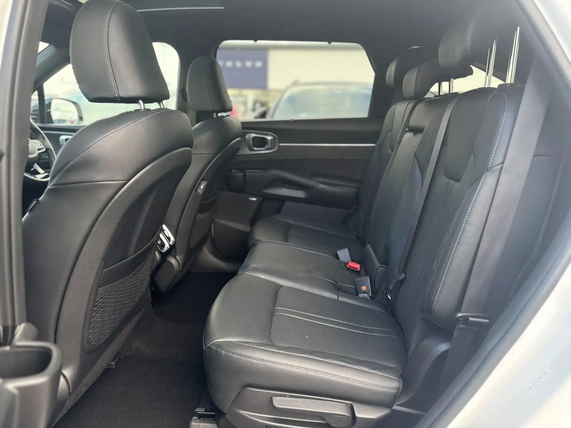 Kia Sorento Plug-in Hybrid Image 16 Kia Sorento Plug-in Hybrid Image 16