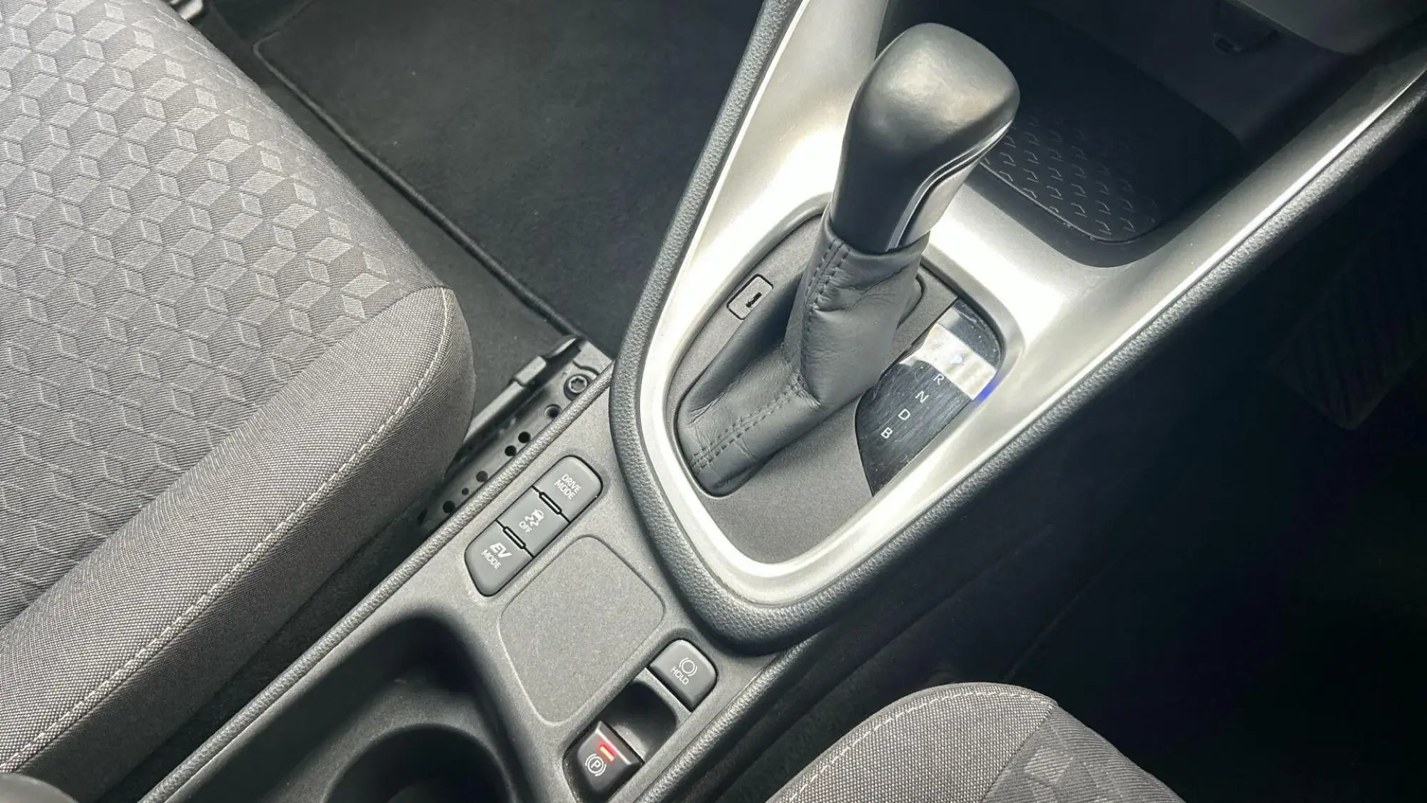Toyota Yaris Hybrid Image 28 Toyota Yaris Hybrid Image 28