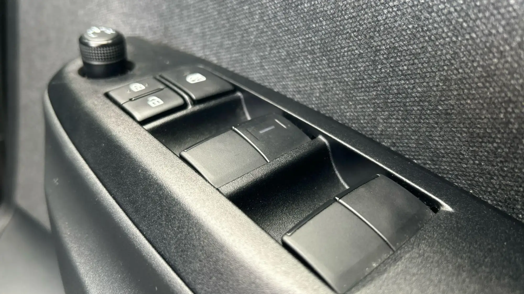 Toyota Yaris Hybrid Image 34 Toyota Yaris Hybrid Image 34