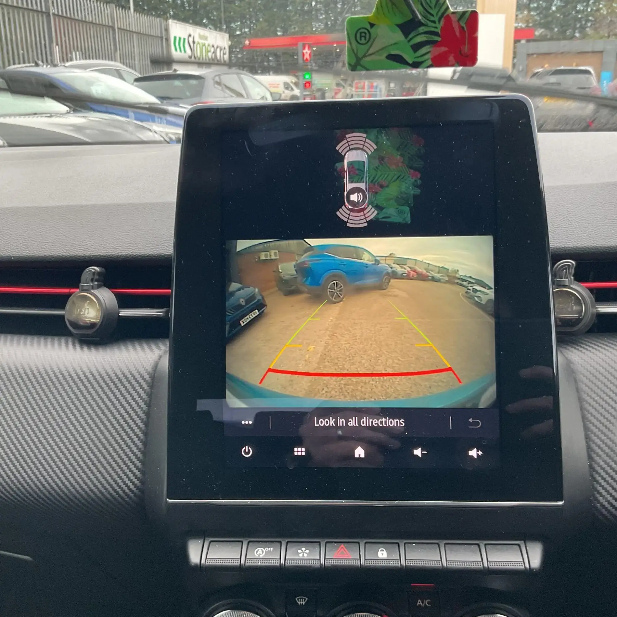 Renault Clio Image 18
