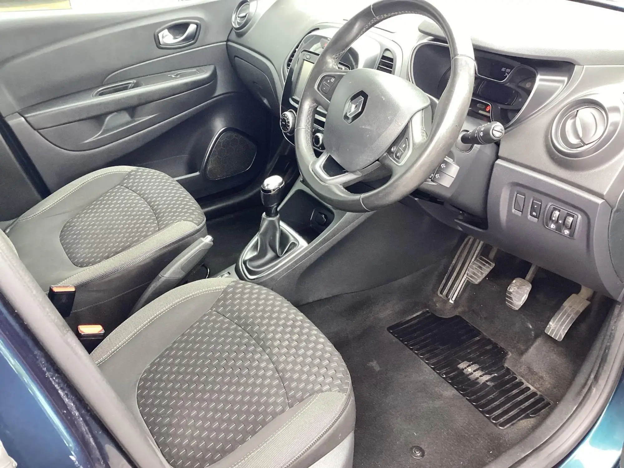 Renault Captur Image 10 Renault Captur Image 10