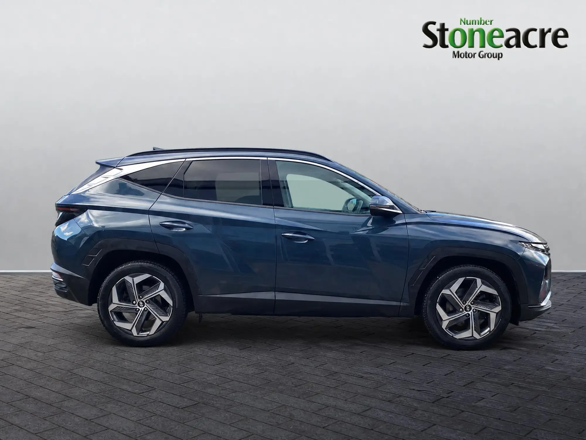 Hyundai TUCSON Hybrid 1.6 TGDi Hybrid 230 Premium 5dr 2WD Auto PN22ZTD Image 2 Hyundai TUCSON Hybrid 1.6 TGDi Hybrid 230 Premium 5dr 2WD Auto PN22ZTD Image 2