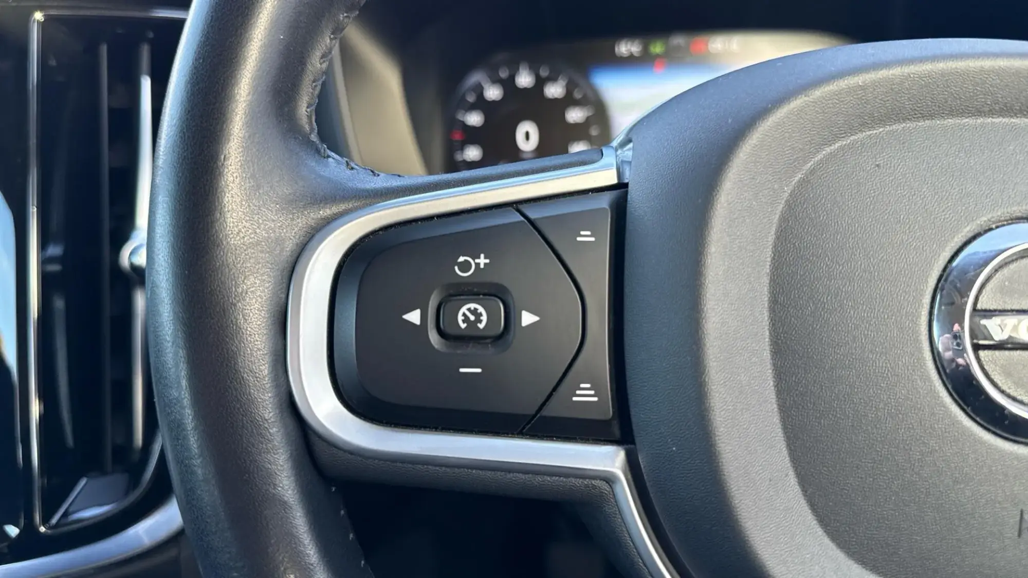 Volvo V60 Image 18 Volvo V60 Image 18