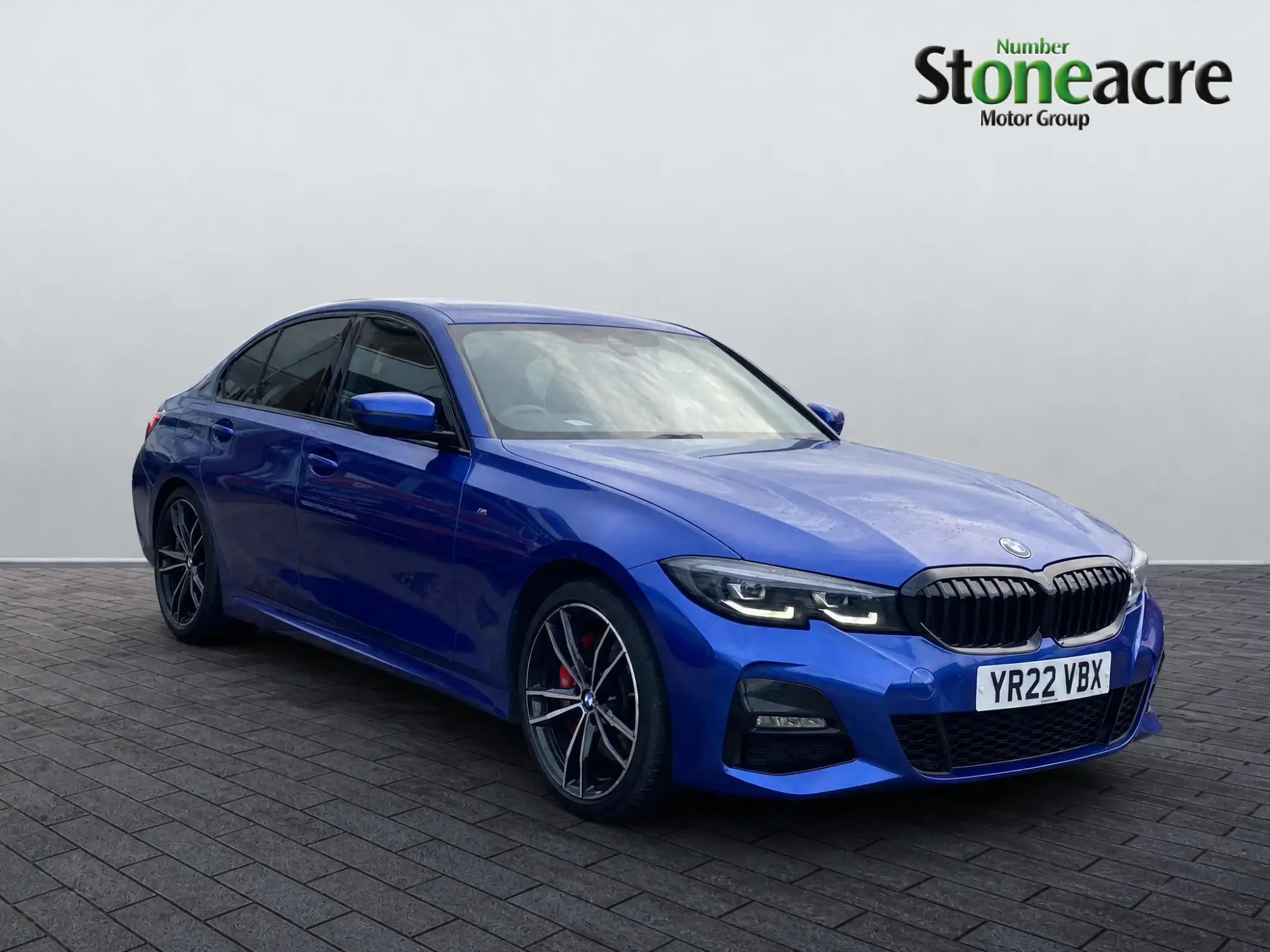 BMW 3 Series 2.0 320i M Sport Auto Euro 6 (s/s) 4dr YR22VBX Image 1 BMW 3 Series 2.0 320i M Sport Auto Euro 6 (s/s) 4dr YR22VBX Image 1