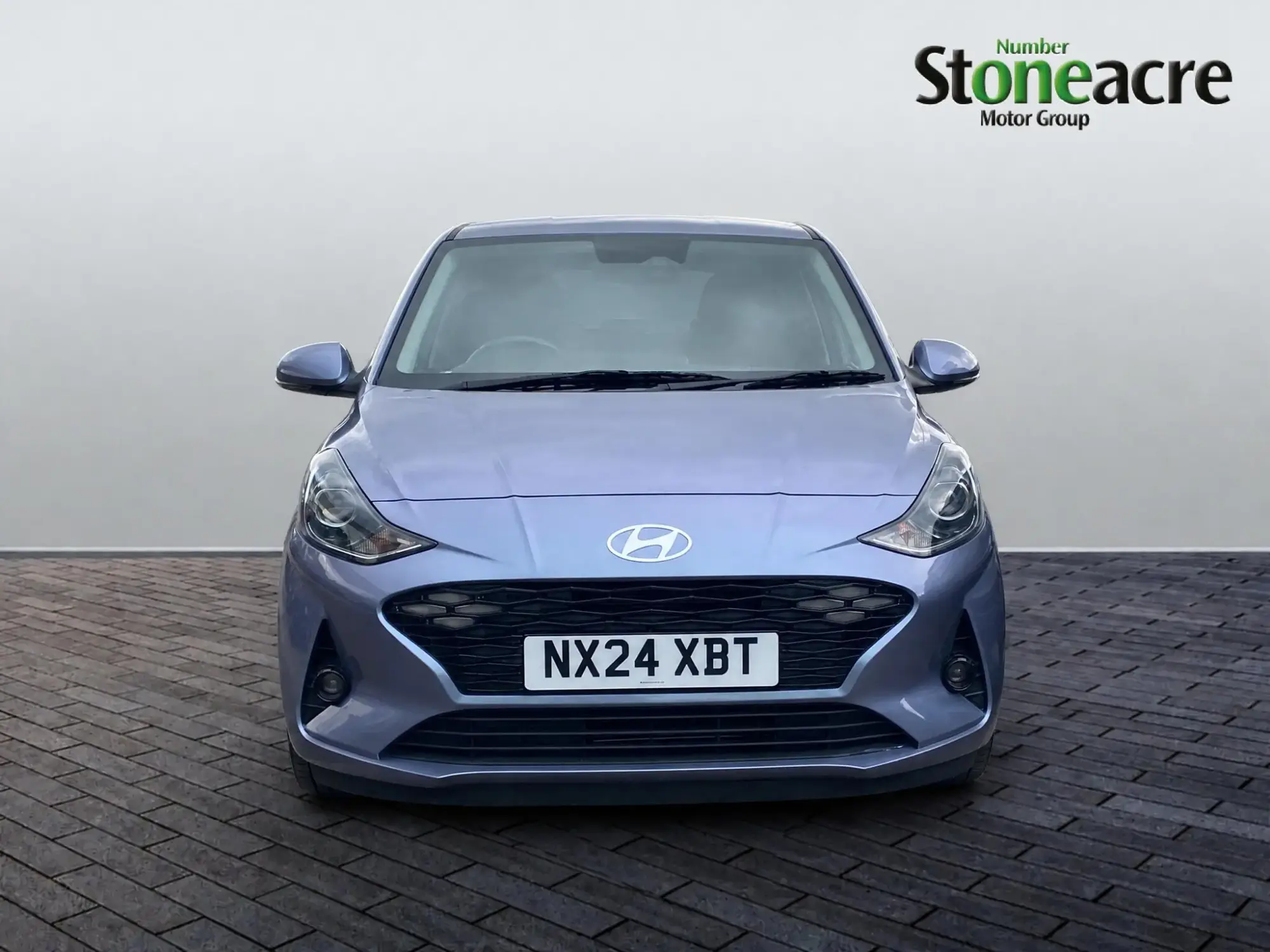 Hyundai i10 1.0 Premium Euro 6 (s/s) 5dr NX24XBT Image 2 Hyundai i10 1.0 Premium Euro 6 (s/s) 5dr NX24XBT Image 2