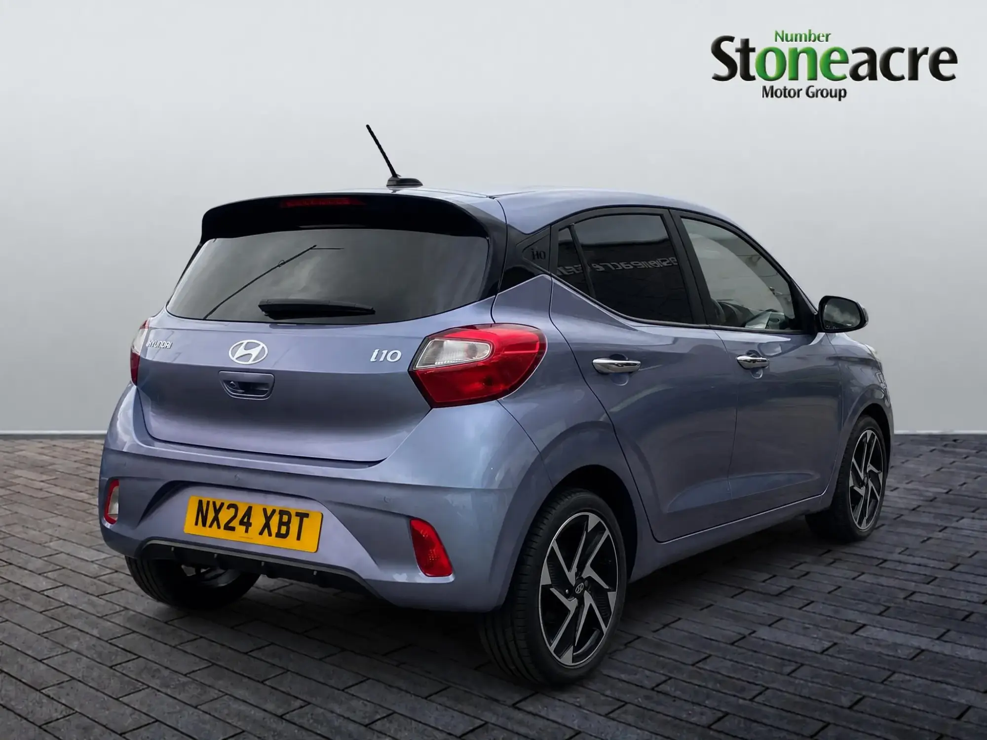 Hyundai i10 Image 8 Hyundai i10 Image 8