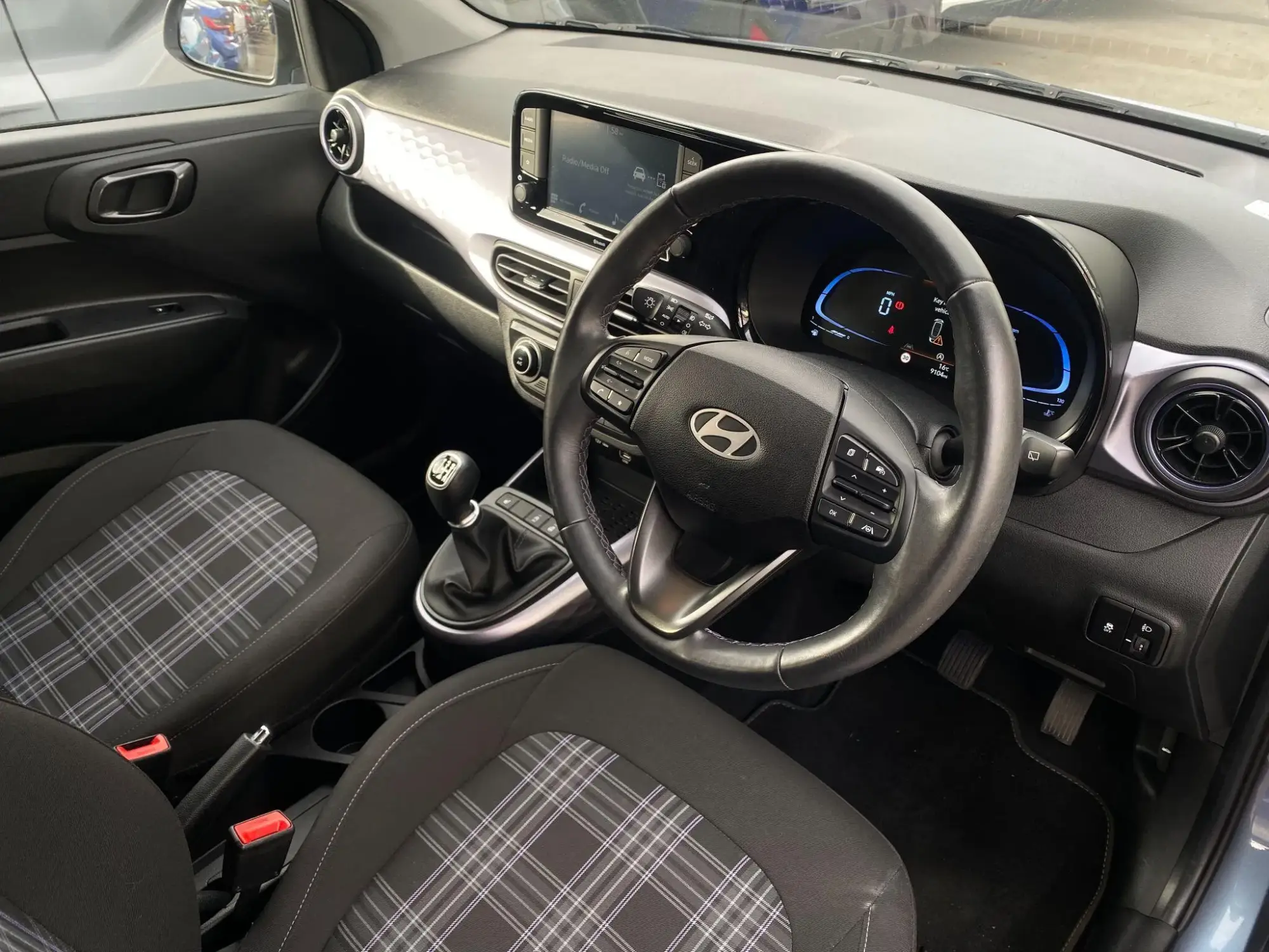 Hyundai i10 Image 12 Hyundai i10 Image 12