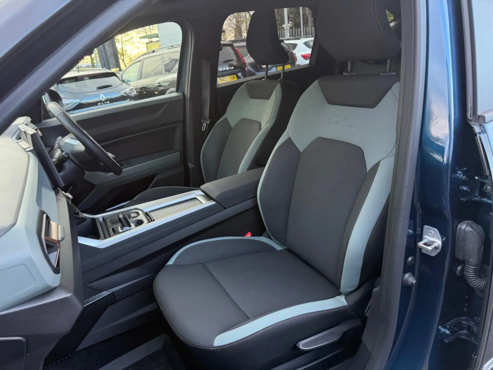 Dacia Bigster Hybrid Image 14