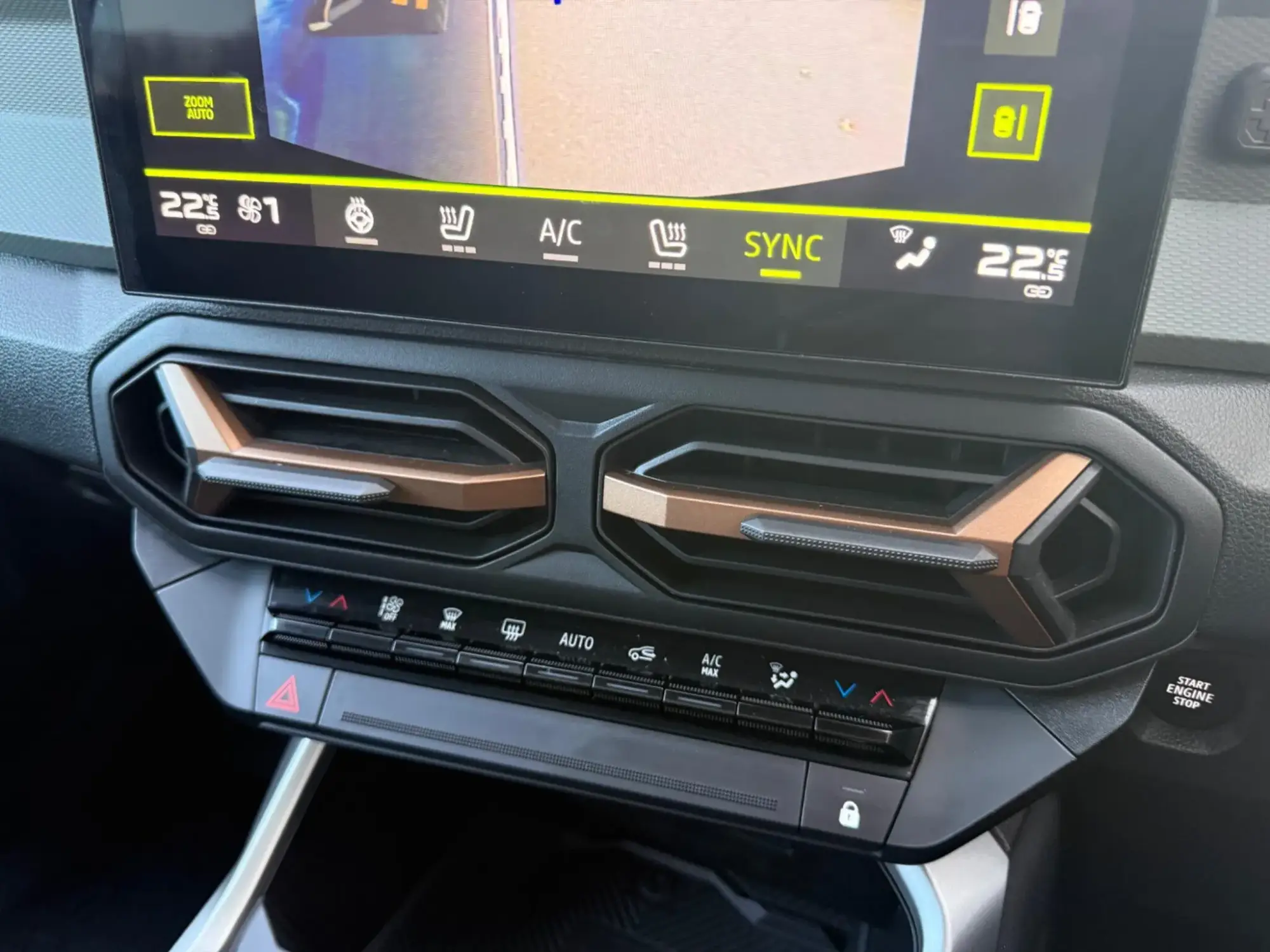 Dacia Bigster Hybrid Image 31