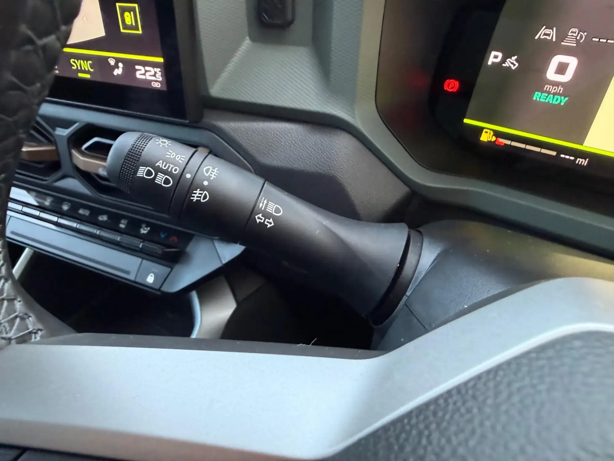 Dacia Bigster Hybrid Image 37