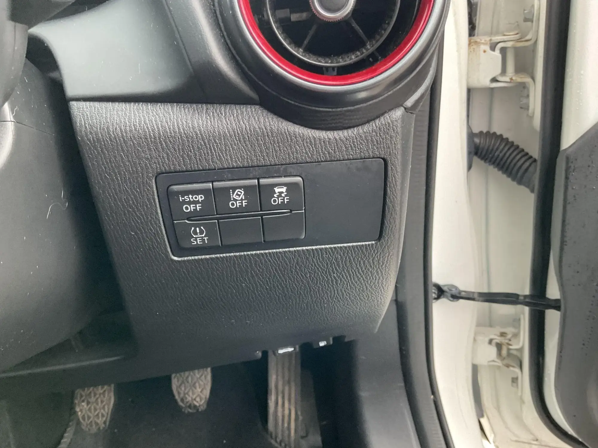 Mazda2 Image 20