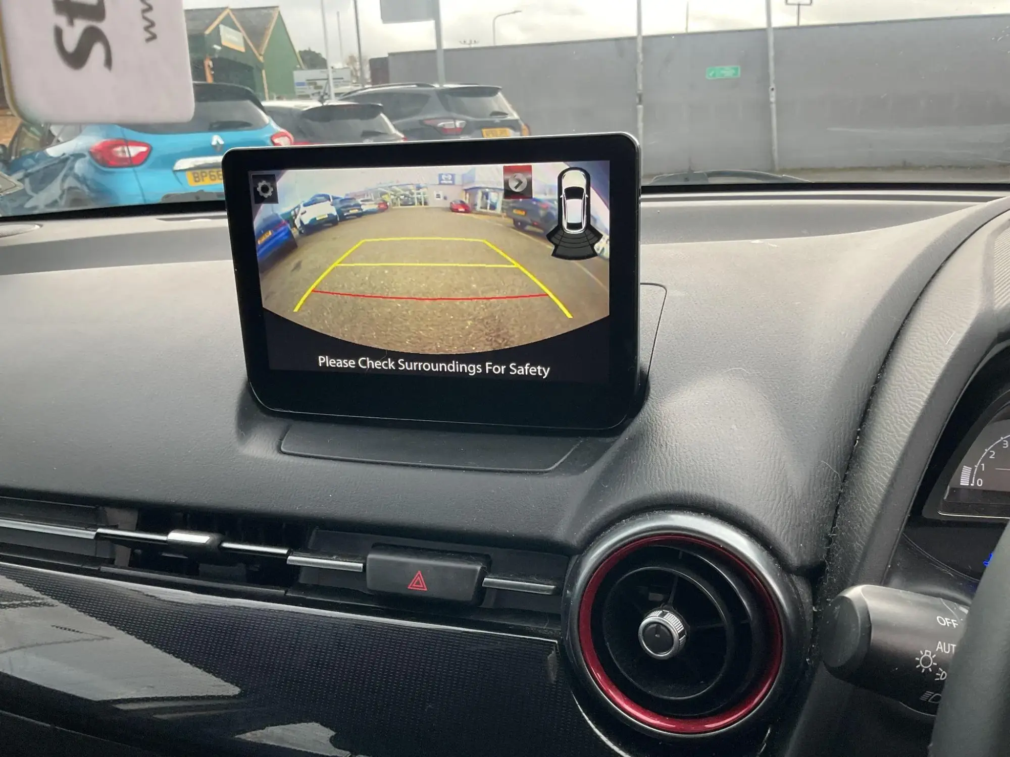 Mazda2 Image 22