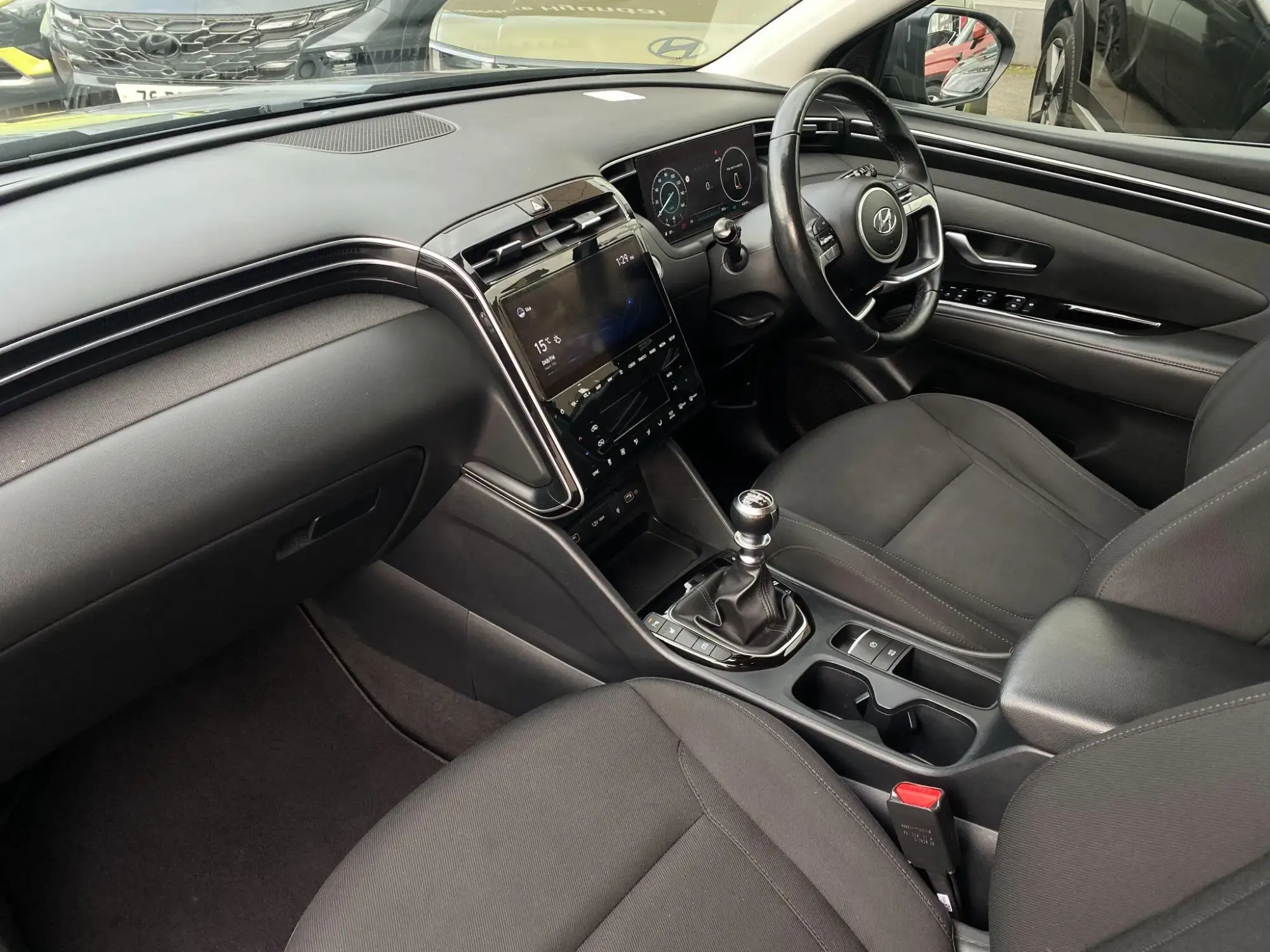 Hyundai TUCSON Image 12 Hyundai TUCSON Image 12