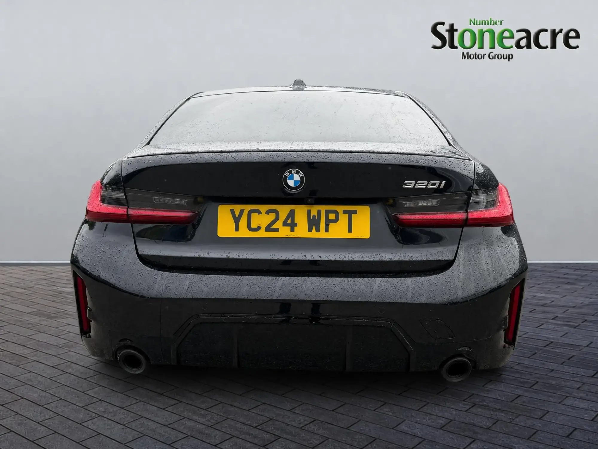 BMW 3 Series Image 6