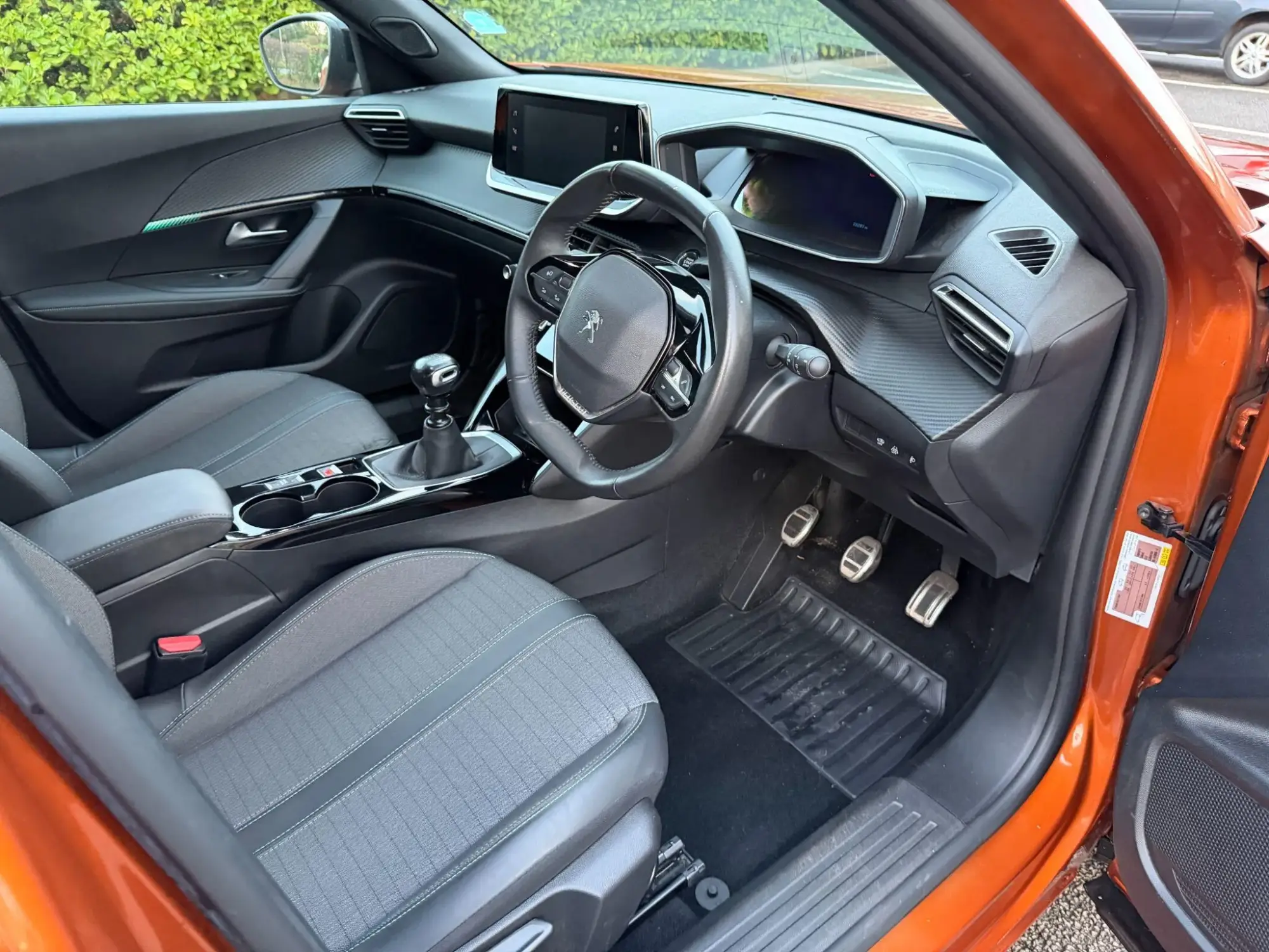 Peugeot 2008 Image 10