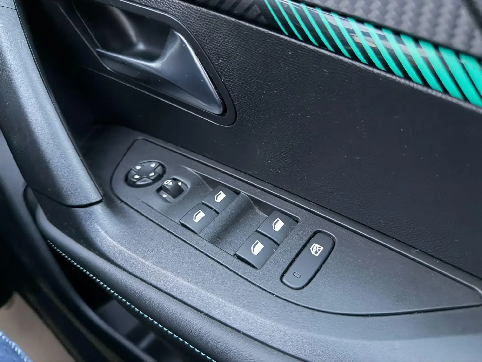 Peugeot 2008 Image 14