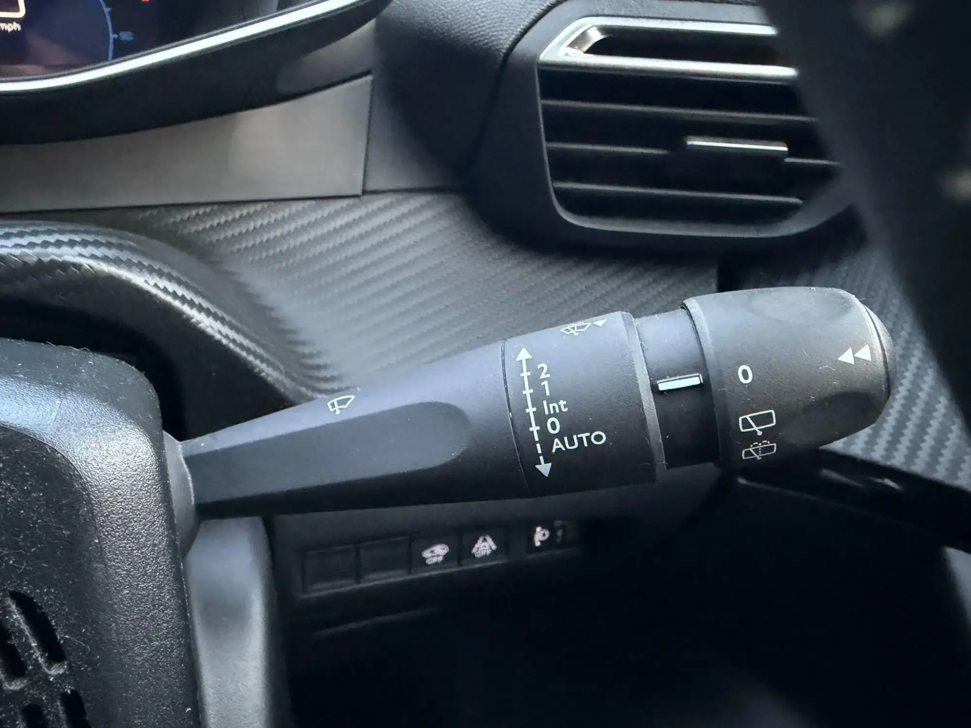 Peugeot 2008 Image 17