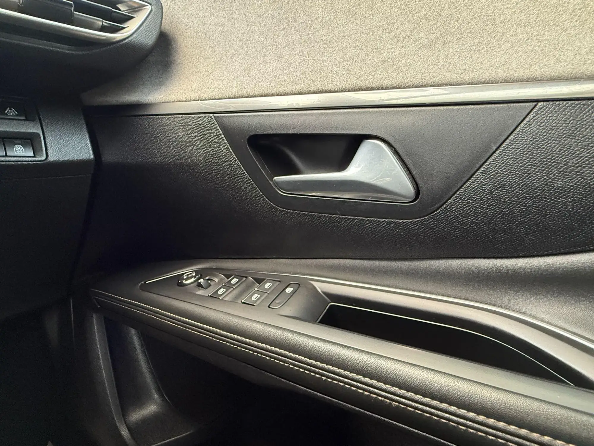 Peugeot 5008 Image 32